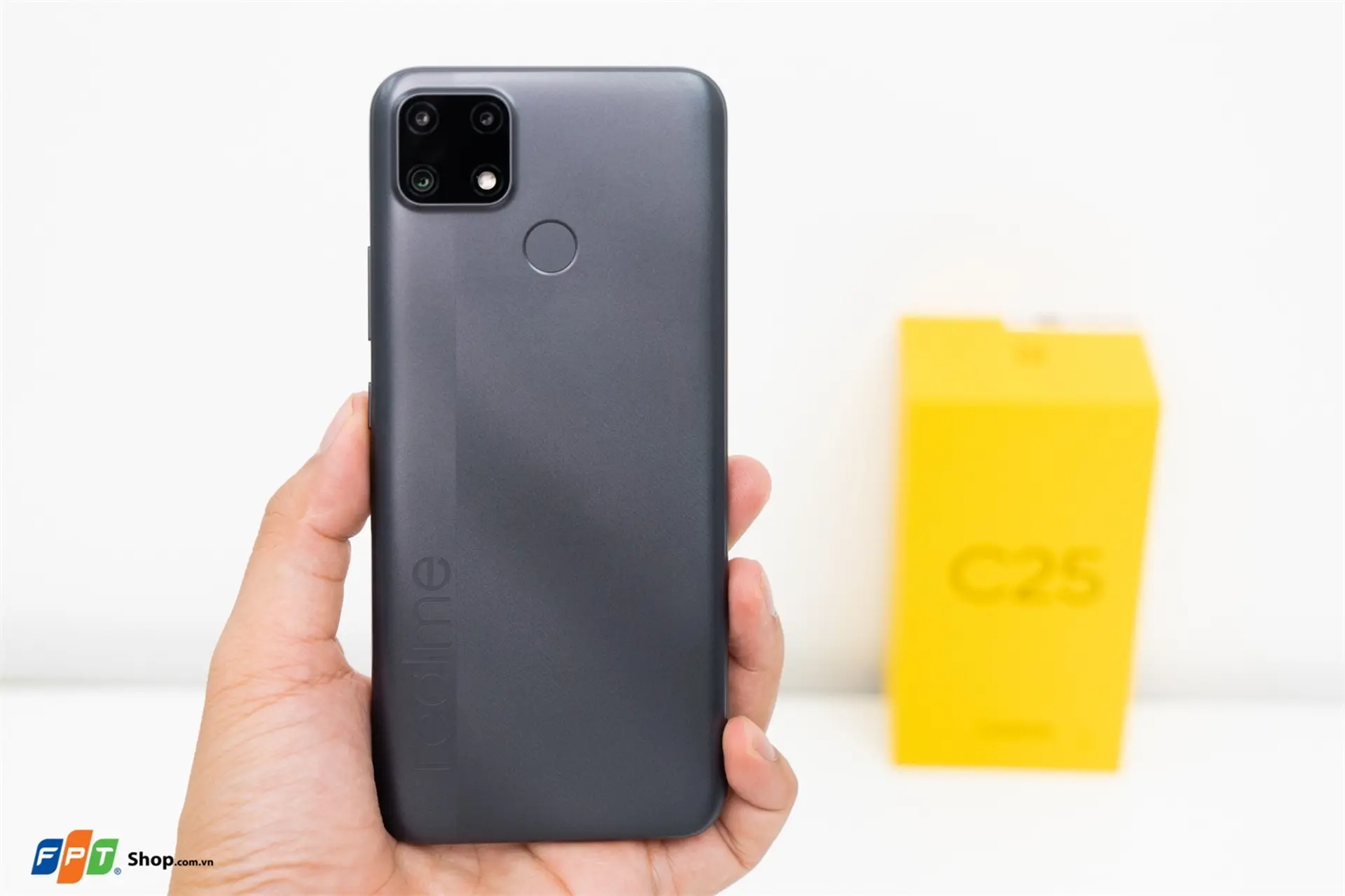 So sánh Realme C25 và OPPO A54: Cùng mức giá, chọn điện thoại nào hợp lý hơn?