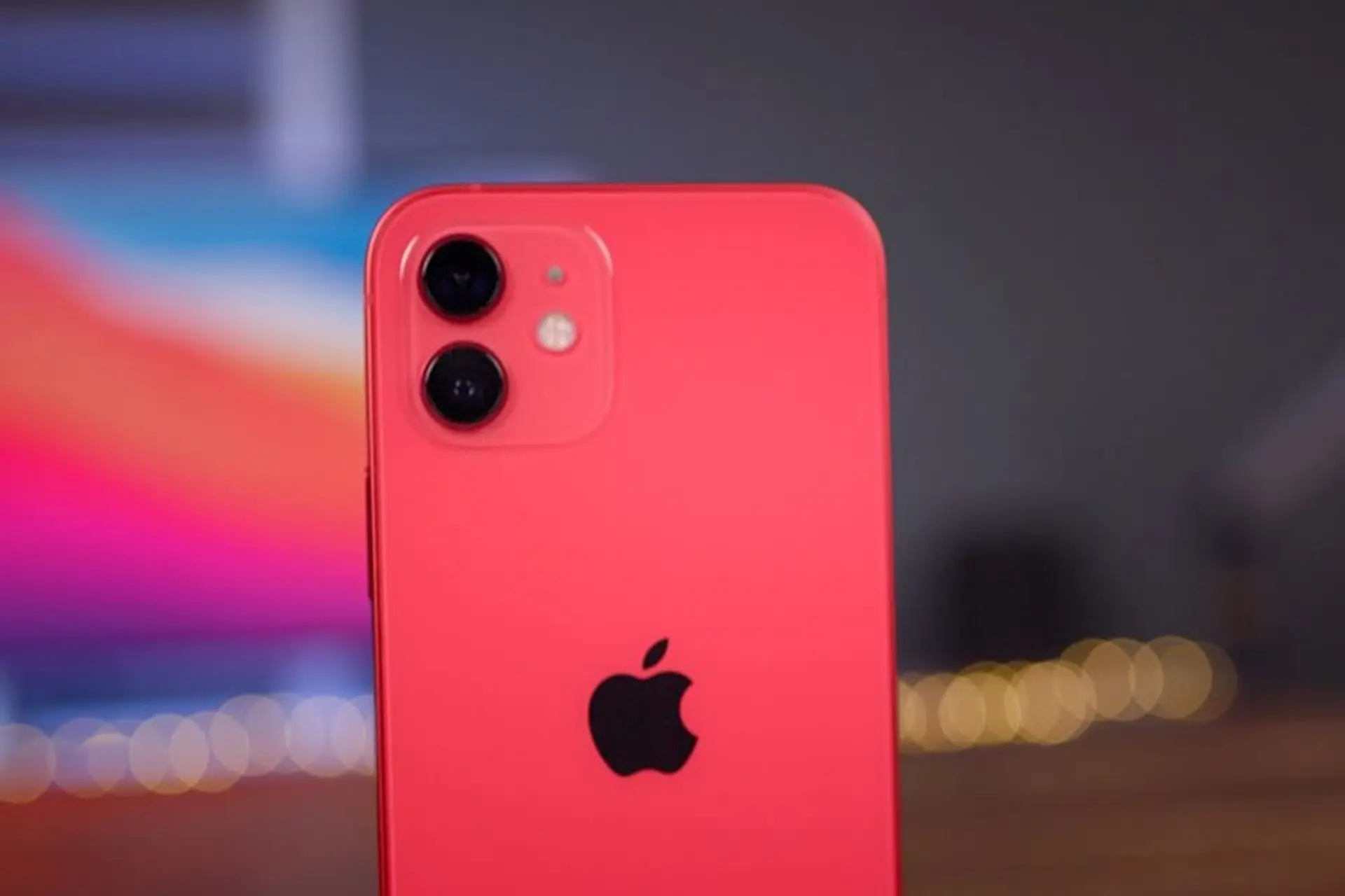 iPhone 12 trở thành mẫu máy phổ biến nhất của Apple