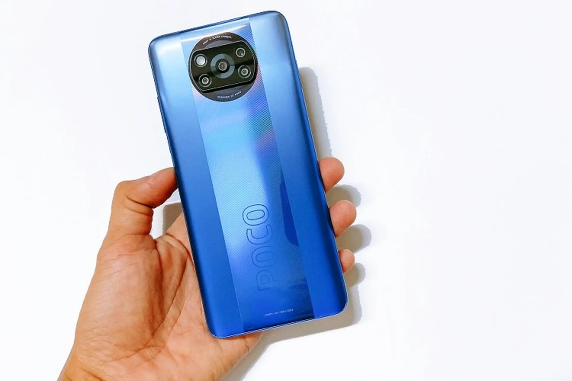 Trên tay POCO X3 Pro độc quyền tại FPT Shop: Cấu hình khủng, giá tầm trung