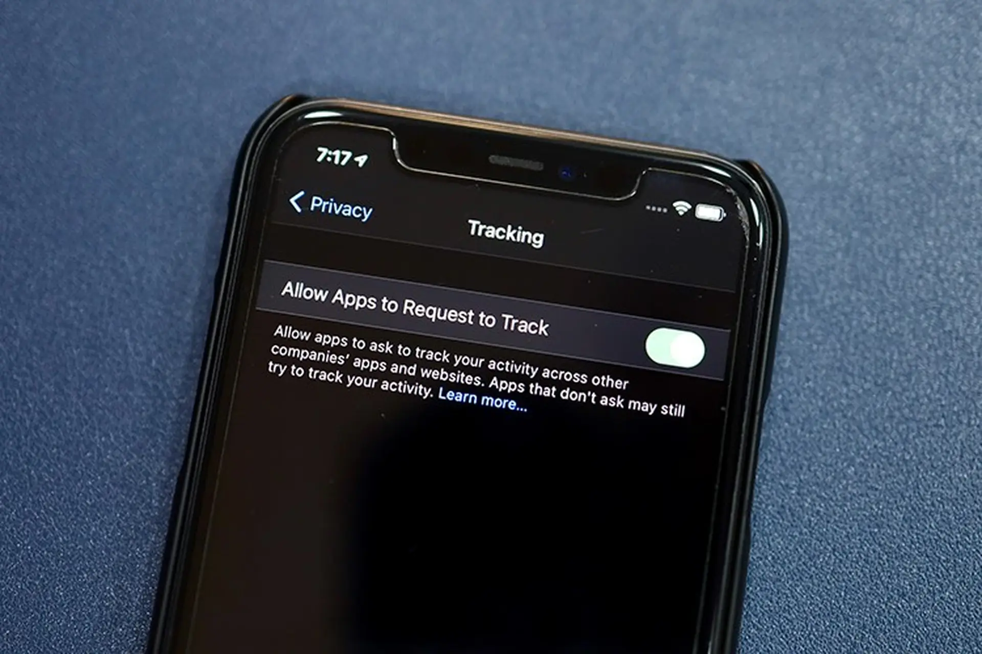 Apple sửa lỗi iOS không thể bật tính năng theo dõi minh bạch ứng dụng
