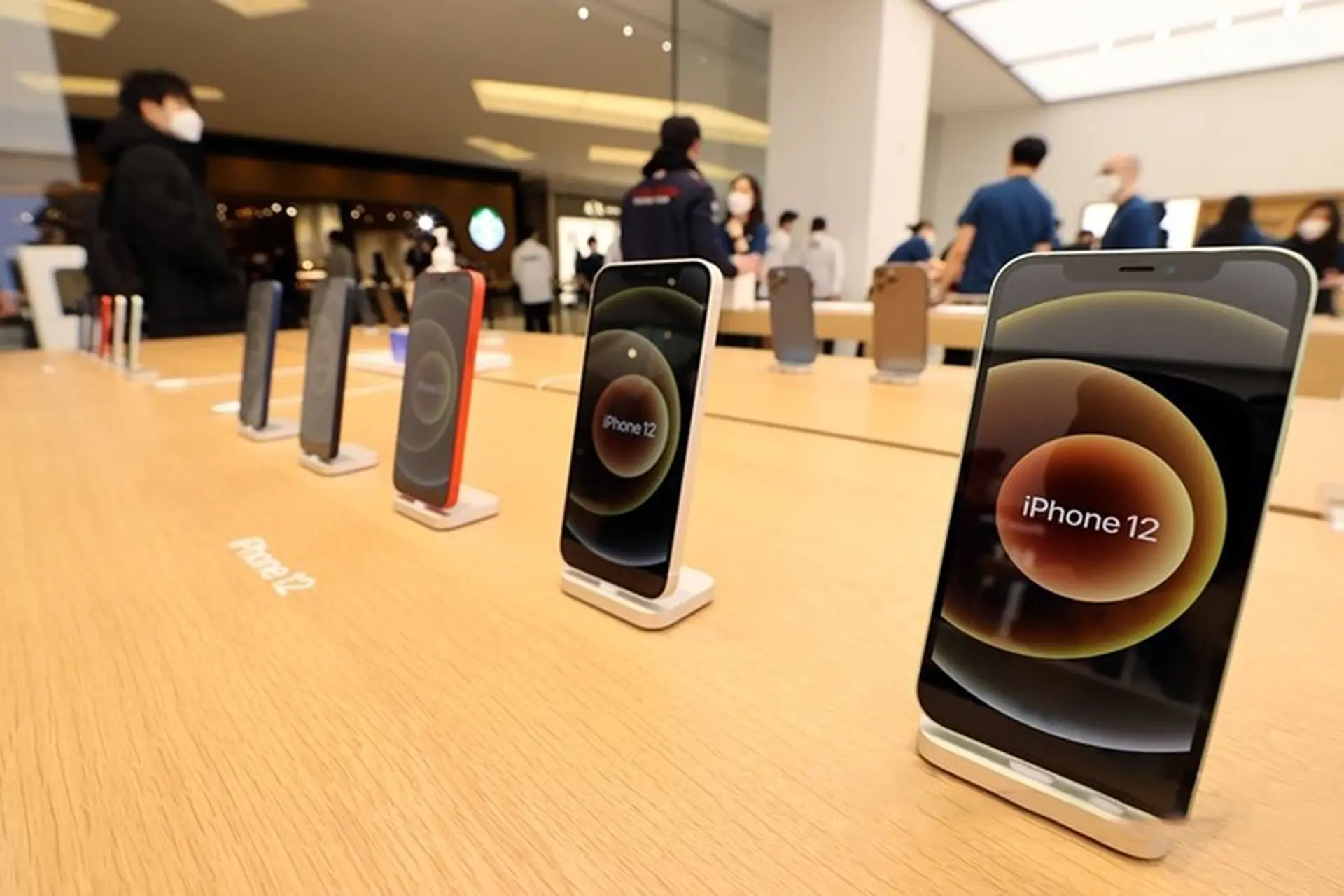 Apple tung chương trình thu cũ đổi mới điện thoại LG lấy iPhone 12