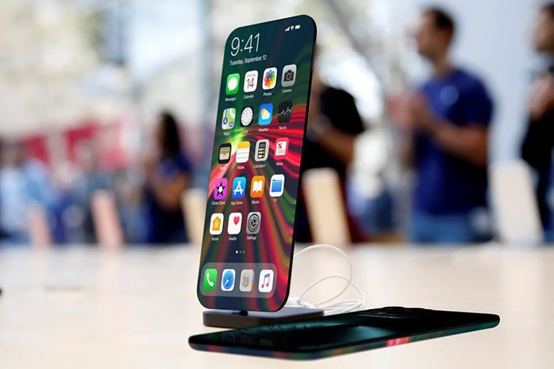 Tròn mắt trước concept iPhone 13 với màn hình cong tràn cạnh đẹp mắt