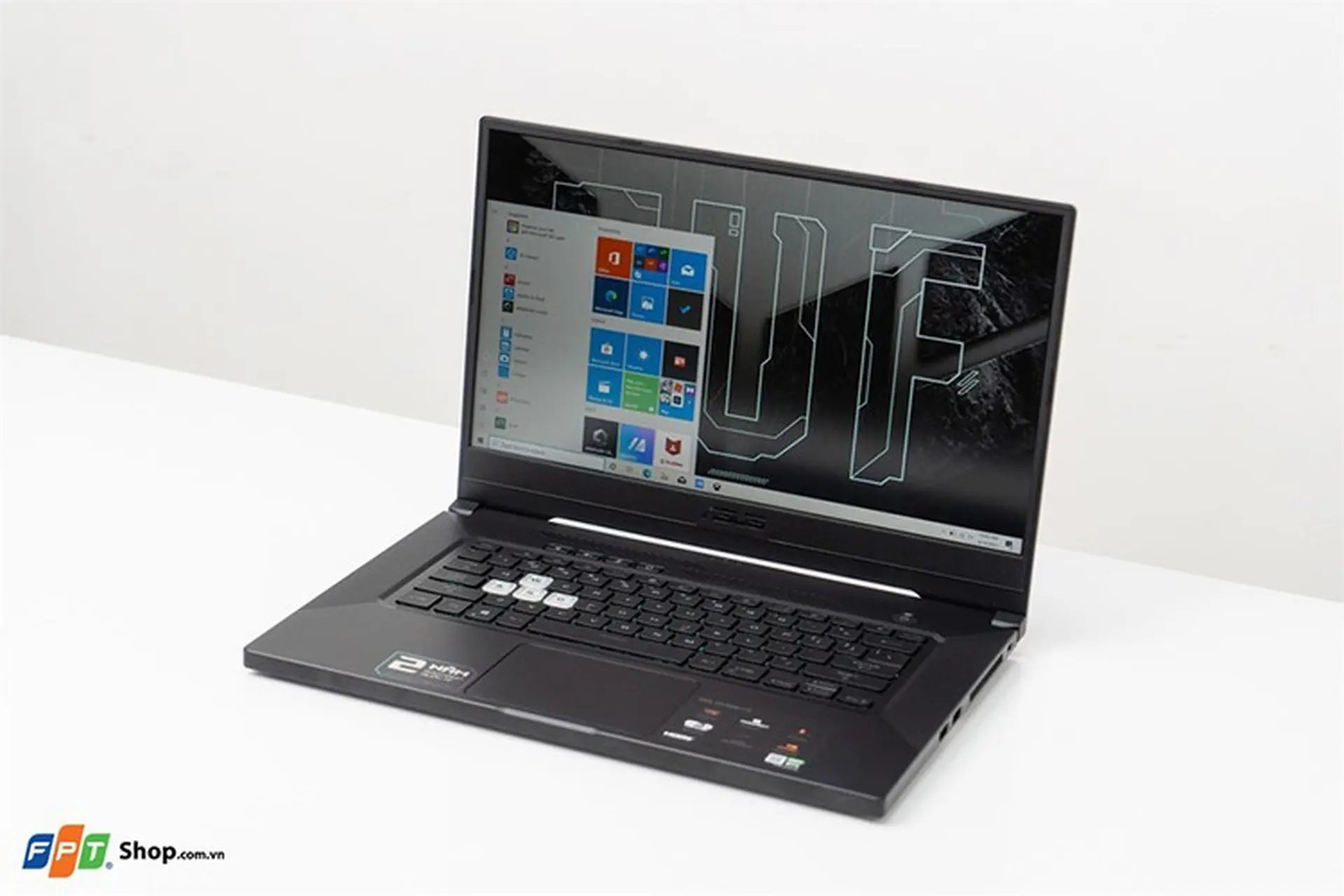 Game thủ nên chọn laptop gaming nào trong mùa dịch?