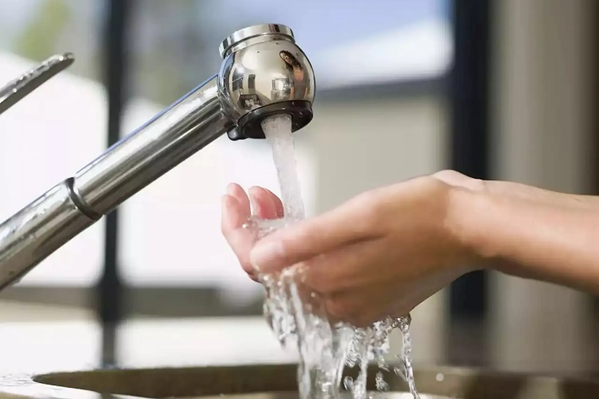 Nước thủy cục là gì? Có nên dùng nước thủy cục không?