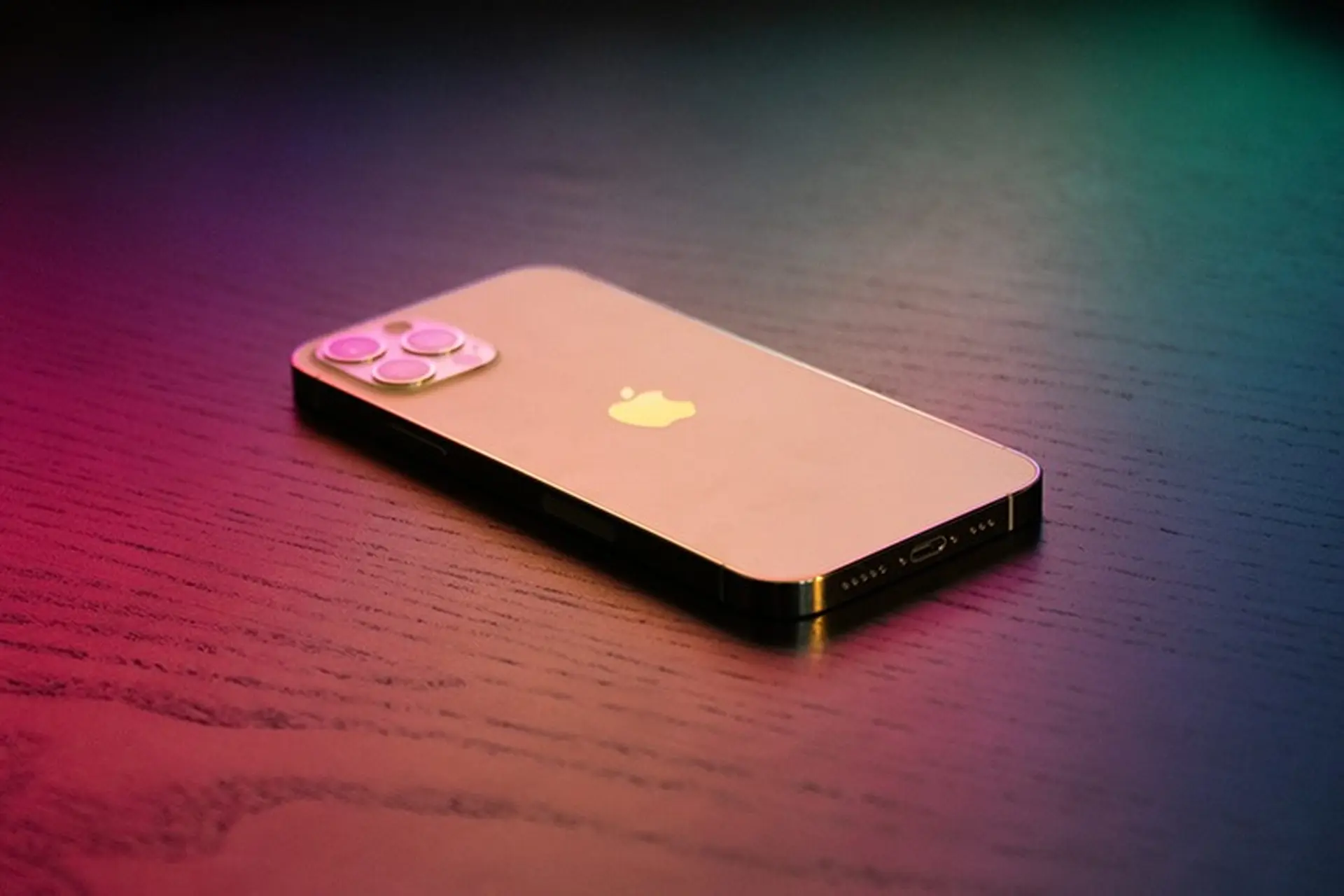Apple đạt kỷ lục mới về doanh số bán iPhone trong Q2/2021