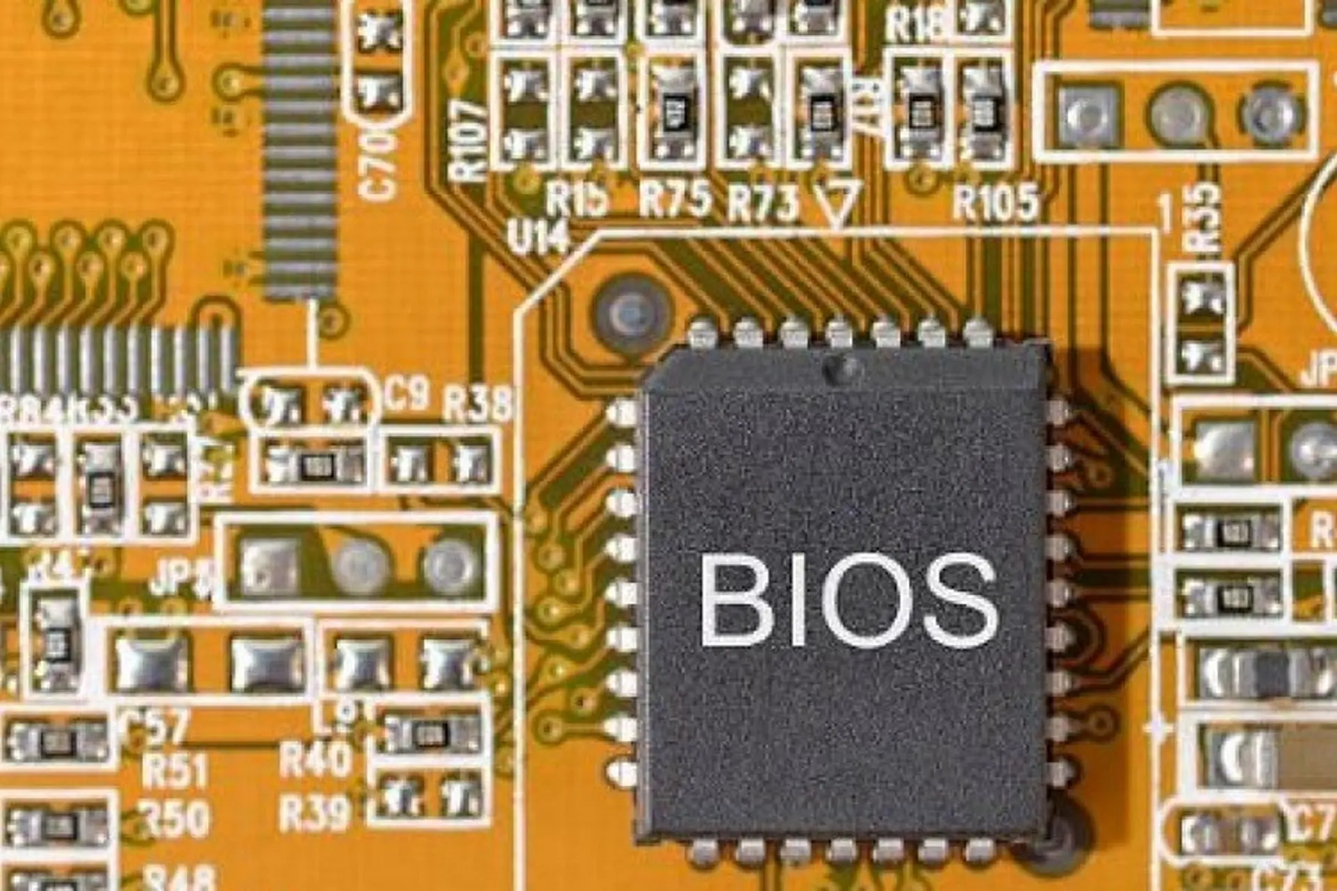 BIOS máy tính là gì và có tác dụng như thế nào? BIOS có vai trò gì đối với hệ thống máy tính?