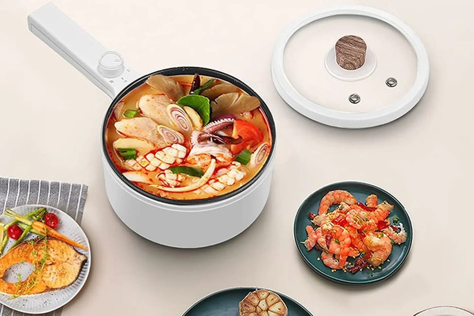 Tìm hiểu 4 tiện ích tốt nhất của nồi lẩu điện mà mọi người nên biết