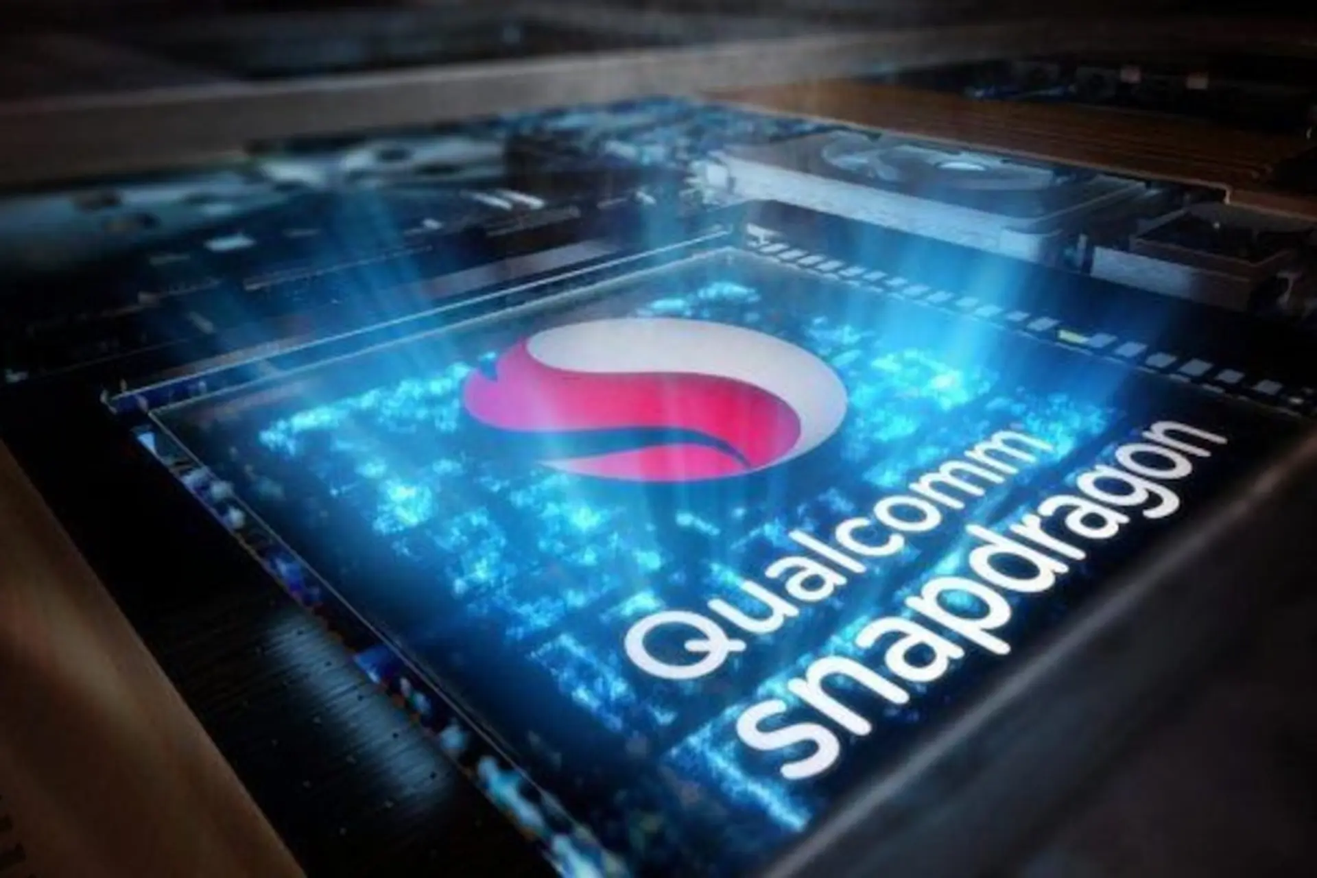 Qualcomm đang phát triển dòng chip tầm trung mới có thể hỗ trợ tốc độ làm tươi 144Hz