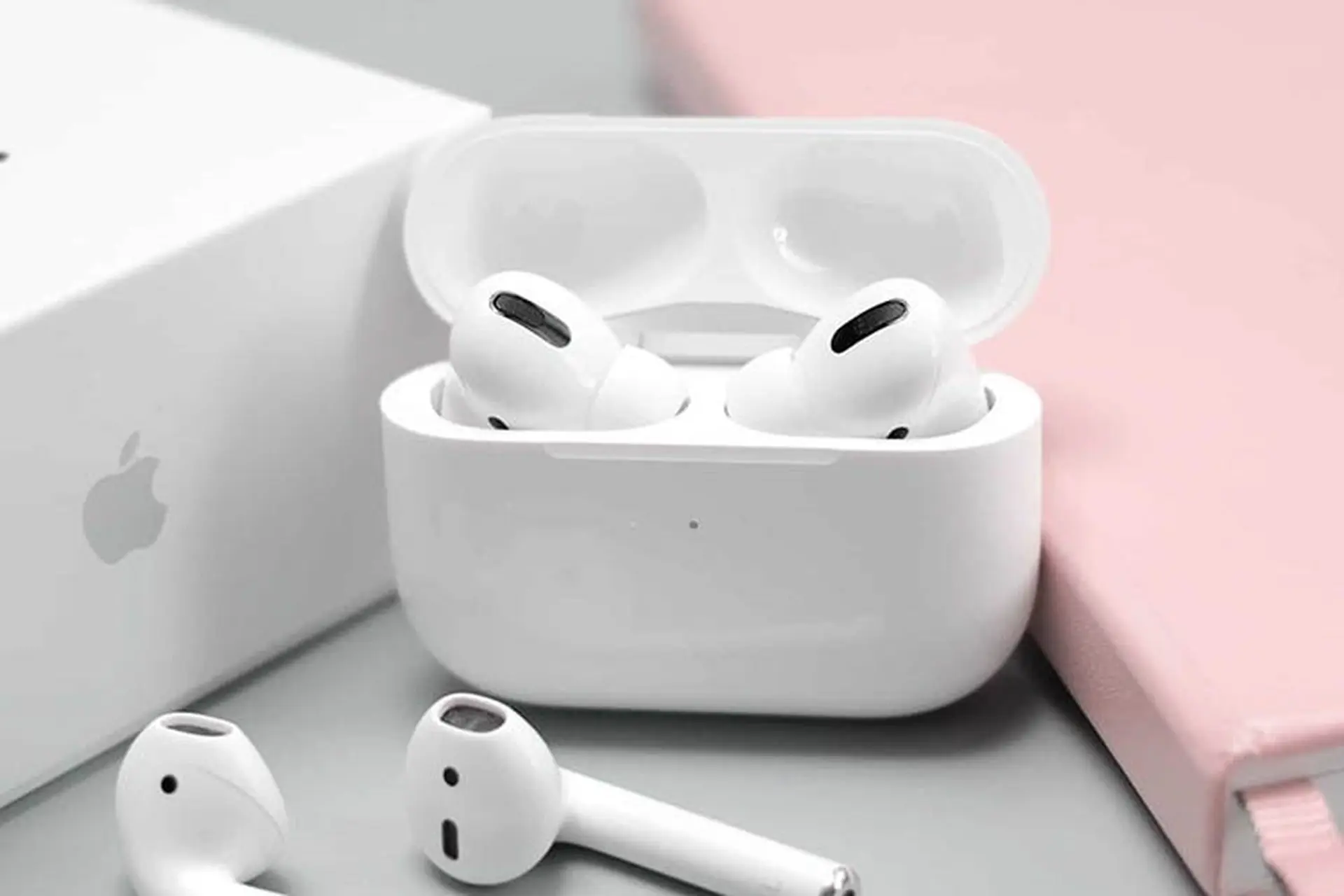 Tính năng Find My Network cho AirPods Pro và AirPods bị trì hoãn ra mắt