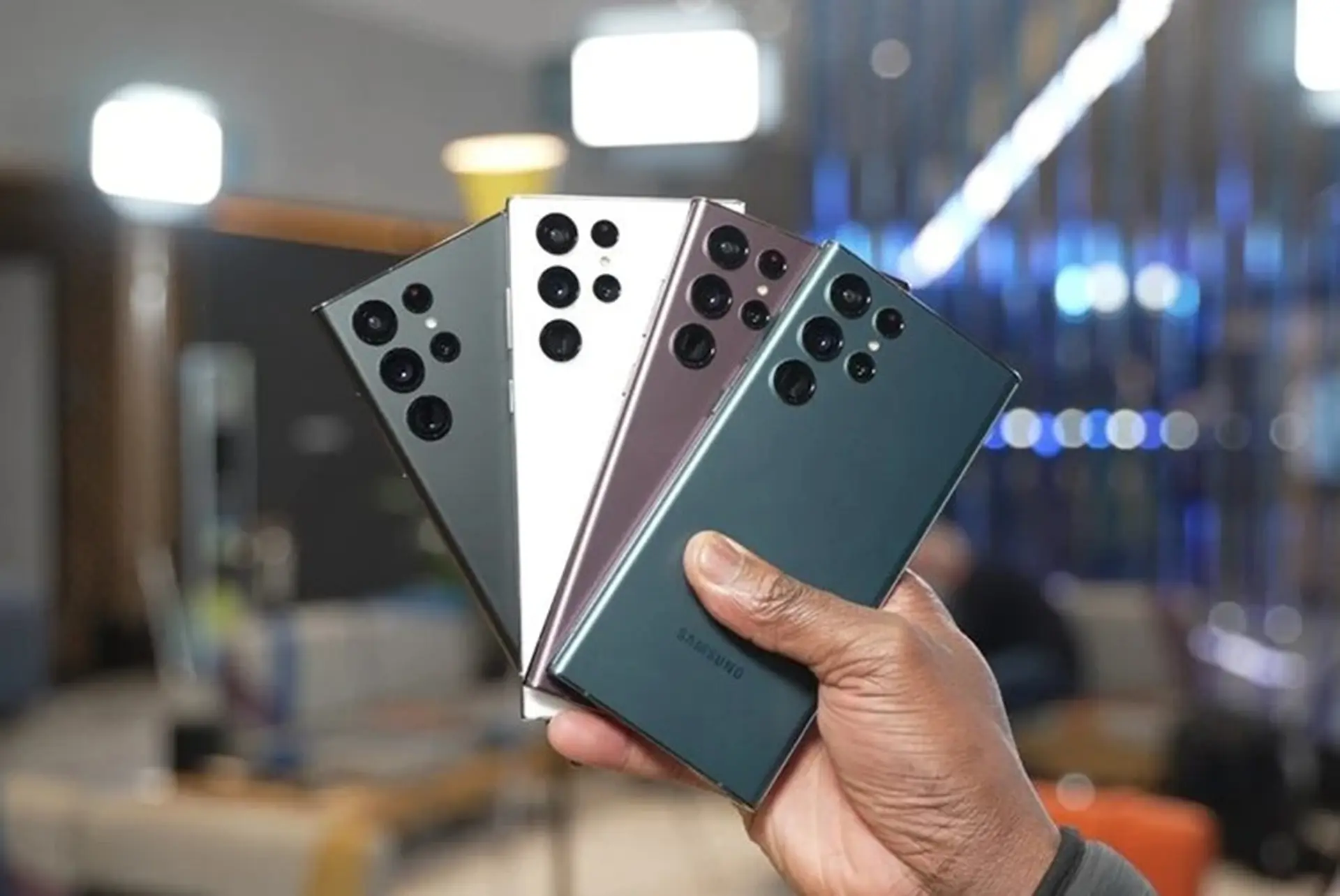 Galaxy S22 mang lại doanh thu tốt hơn cho Samsung so với Galaxy S21