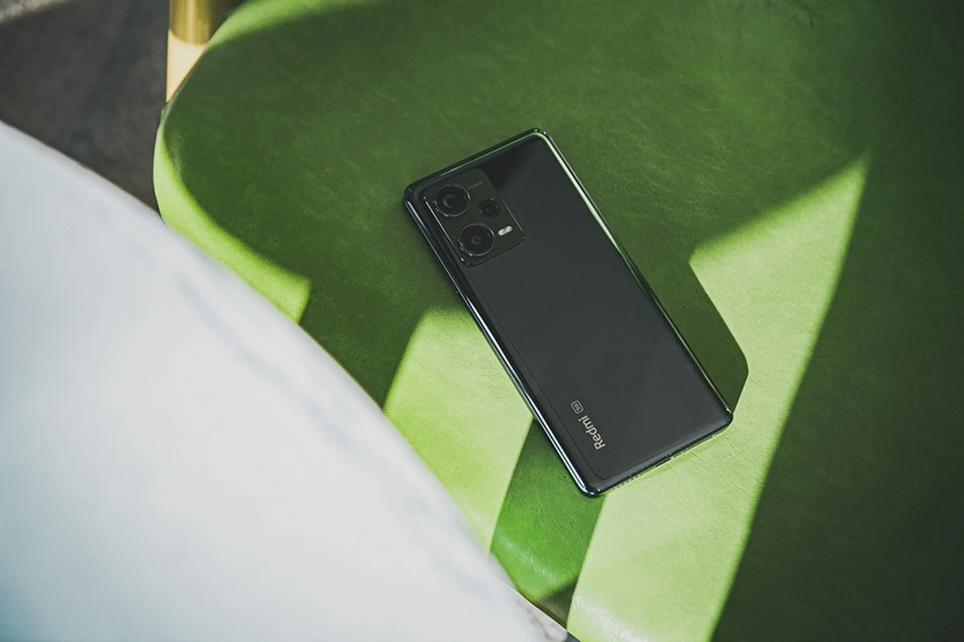 Trên tay Xiaomi Redmi Note 12 Pro+: Phá đảo phân khúc tầm trung