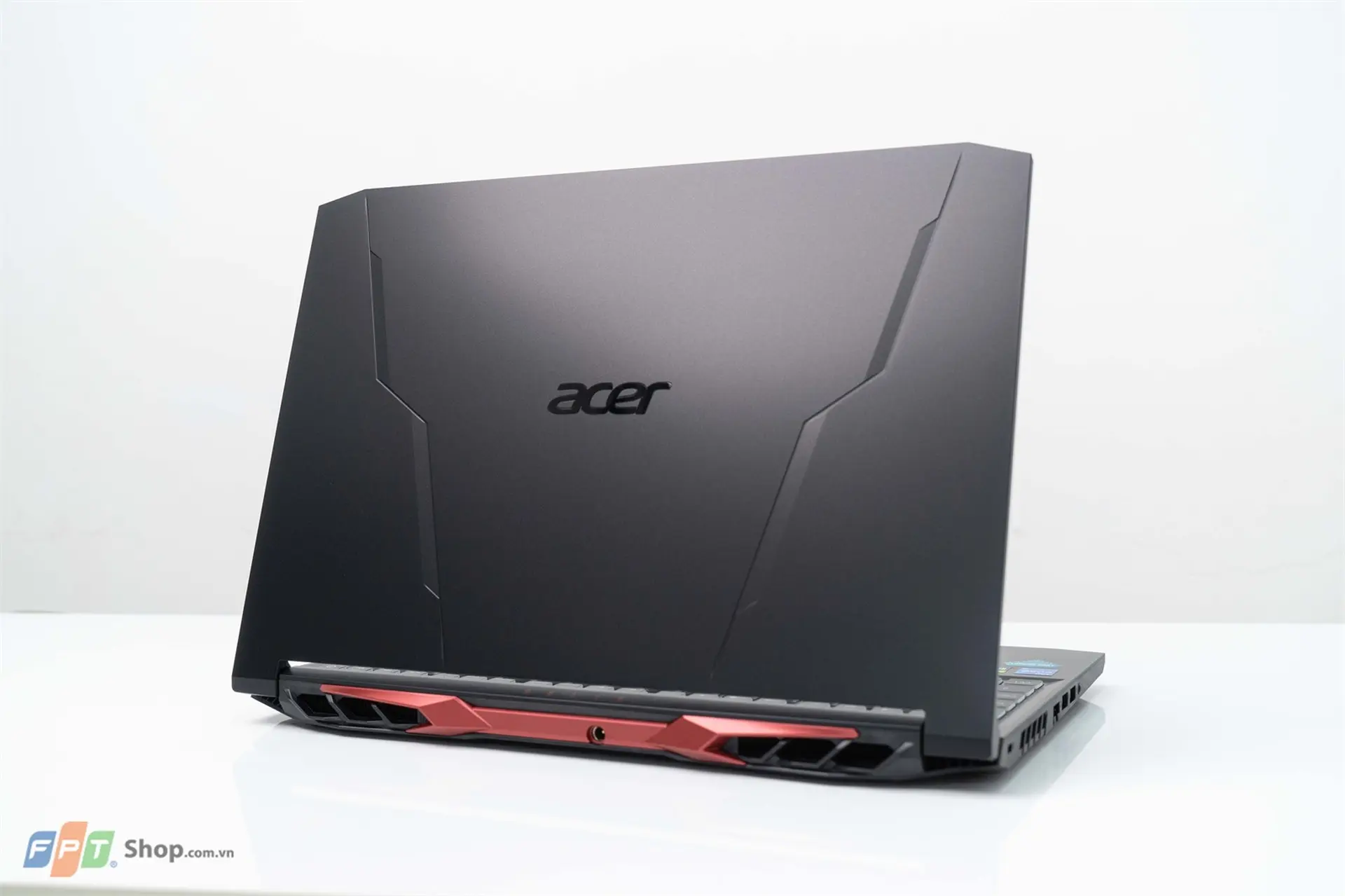 https://fptshop.com.vn/