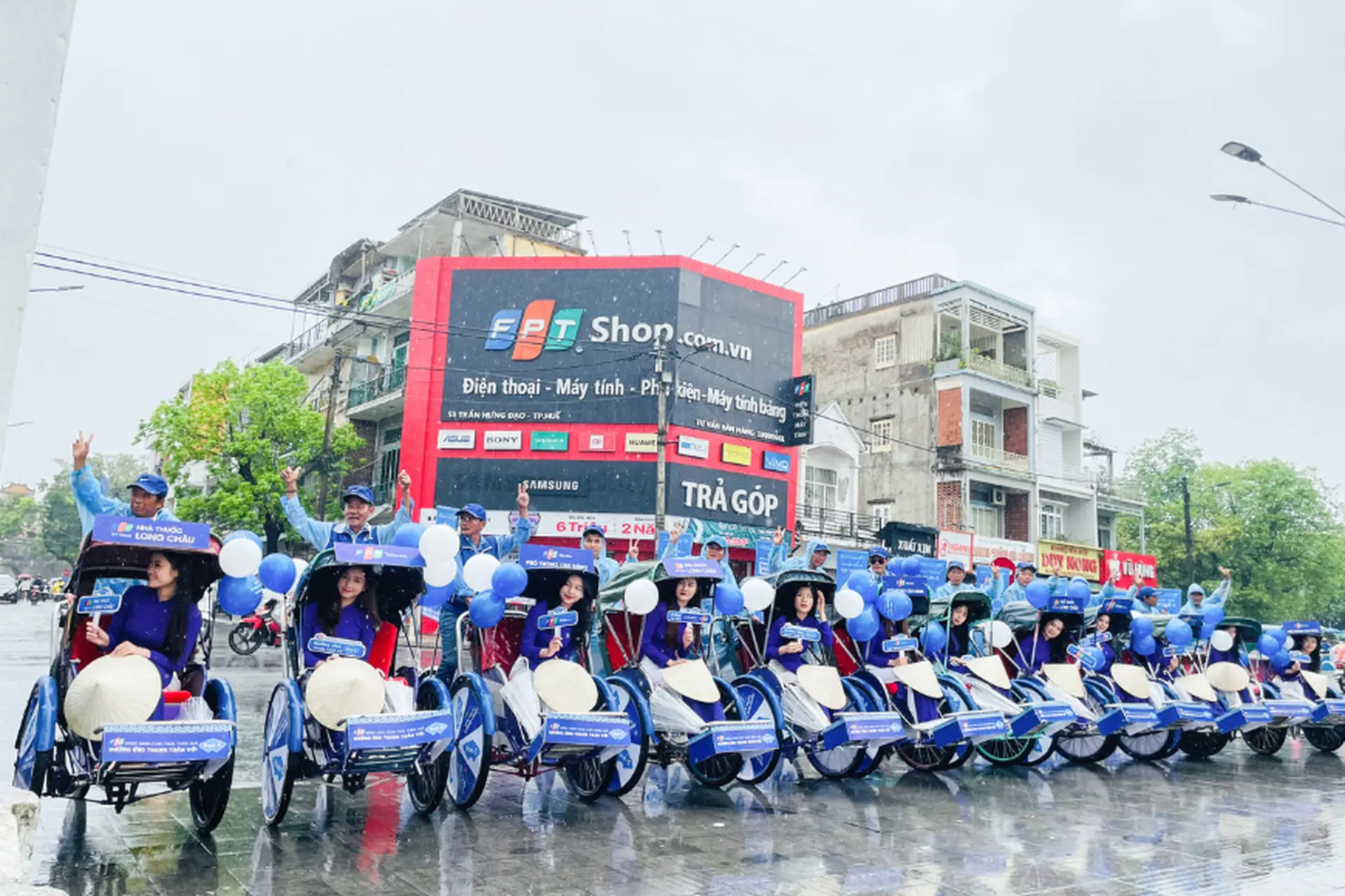 Nhận thêm nhiều ưu đãi khi thanh toán qua ứng dụng Hue-S tại FPT Shop.
