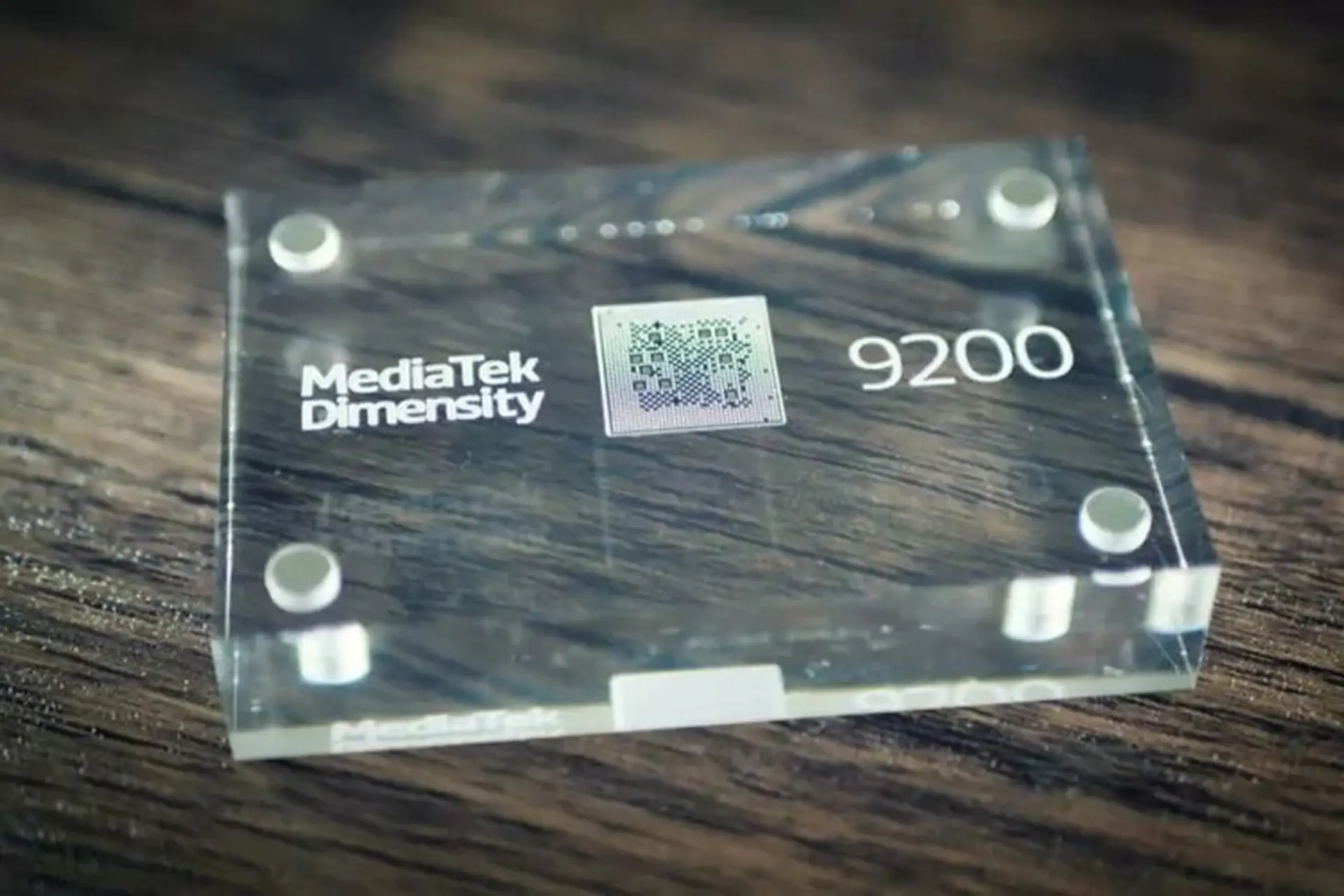 MediaTek Dimensity 9200 ra mắt: Tiến trình 4nm, Arm Cortex-X3, đối đầu SD8 Gen 2