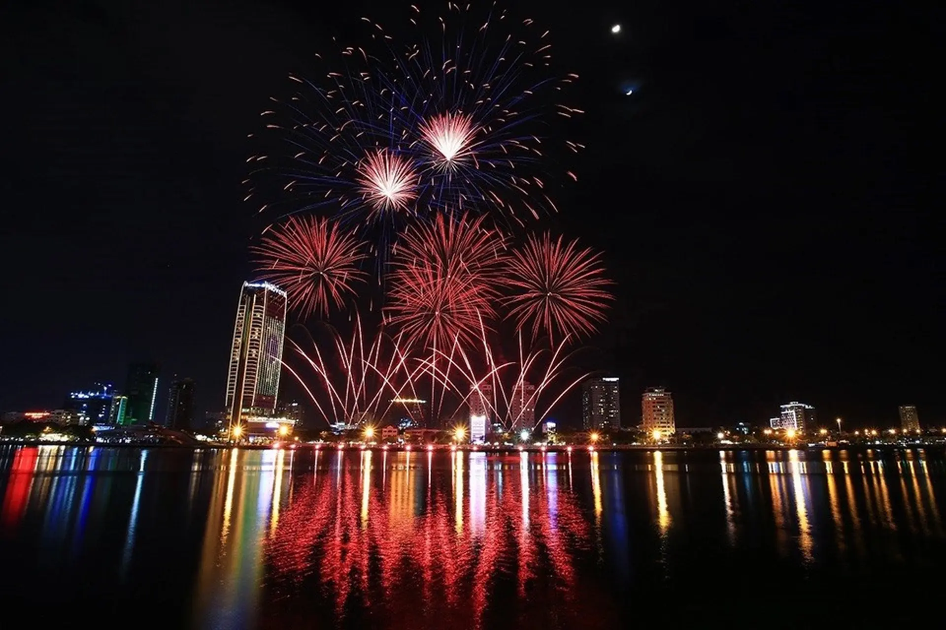 Danh sách địa điểm bắn pháo hoa Tết Dương lịch 2023 tại Hà Nội, TPHCM và các tỉnh thành