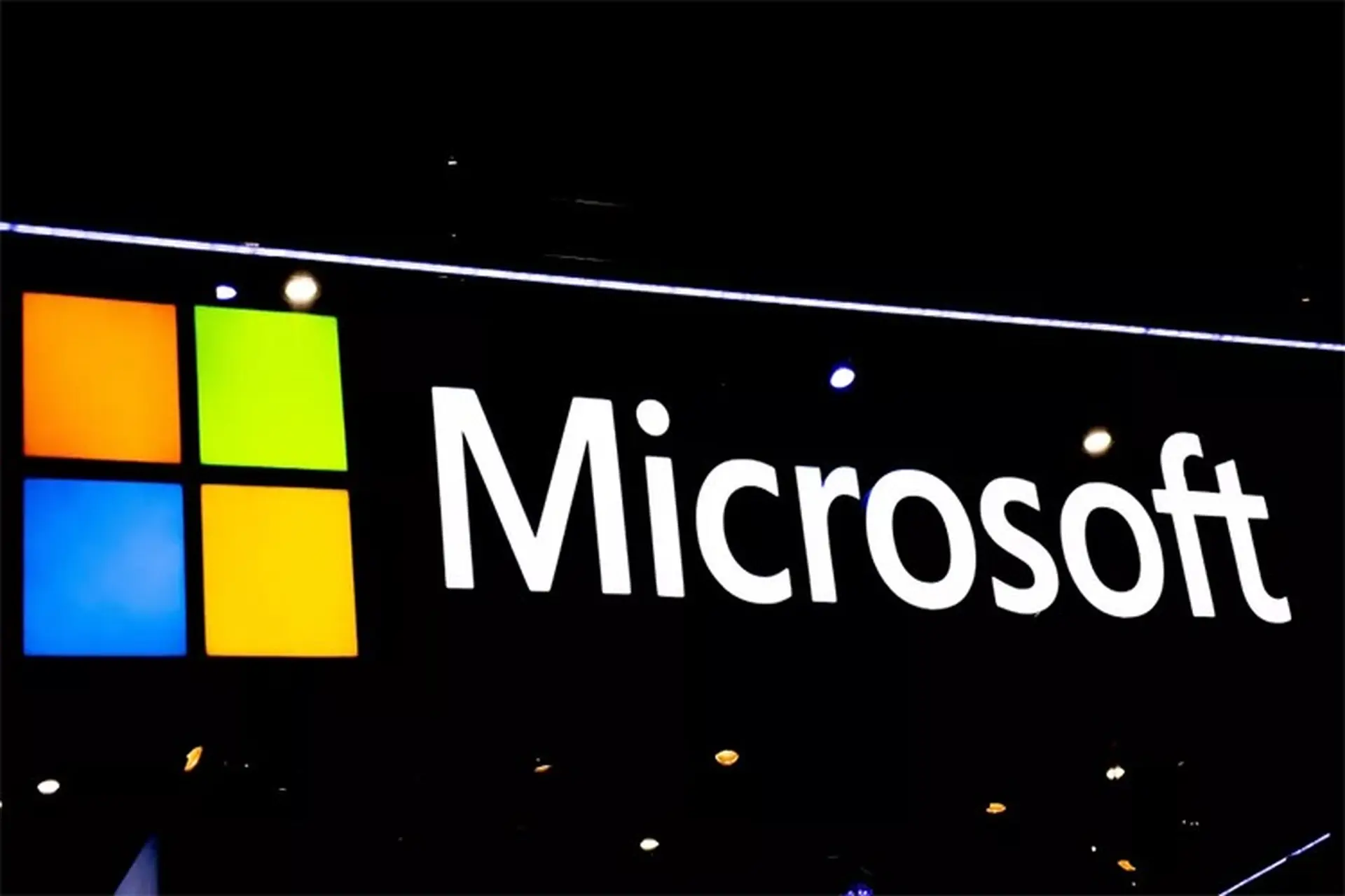 Microsoft bị phạt 60 triệu euro vì theo dõi hoạt động người dùng