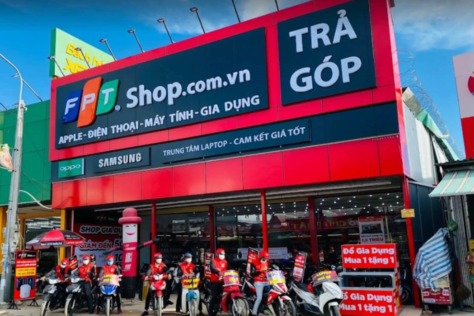 Hình ảnh nhận diện hệ thống cửa hàng: