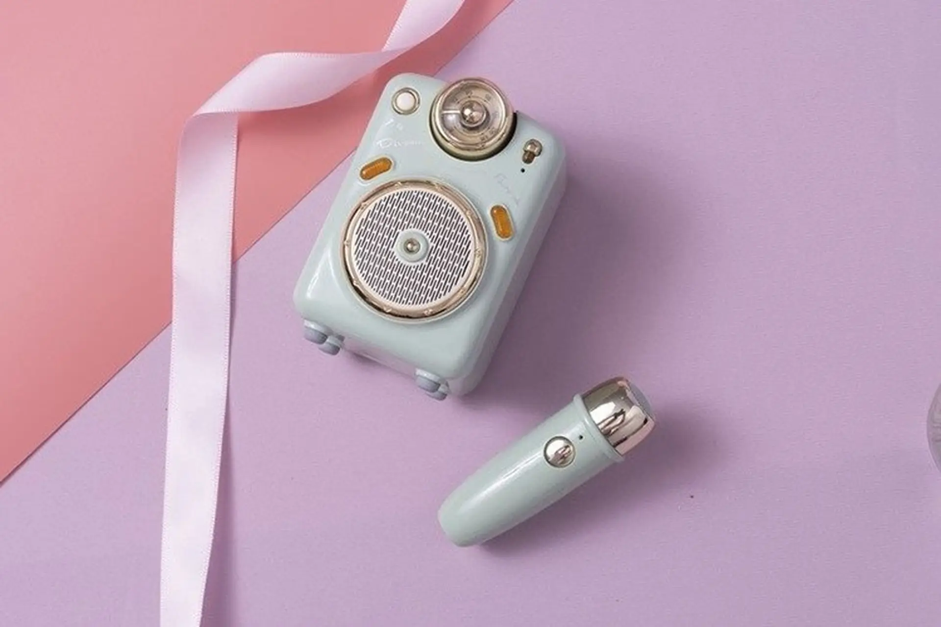 Top 10 loa bluetooth karaoke giảm giá tới bến dịp Tết Dương lịch 2023: Chọn mua ngay!