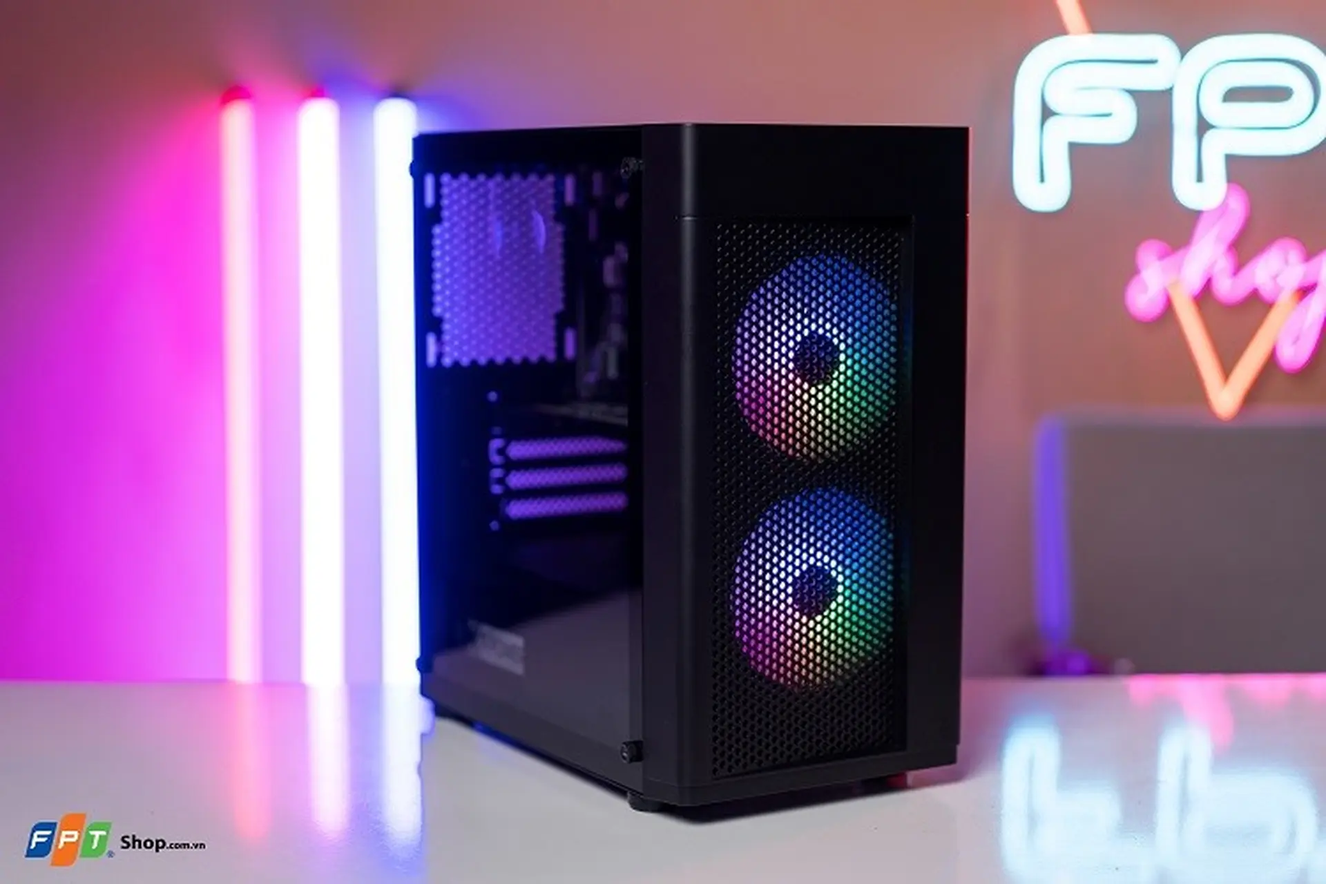 Băn khoăn vì không biết mua máy tính để bàn nào? Hãy đến ngay FPT Shop