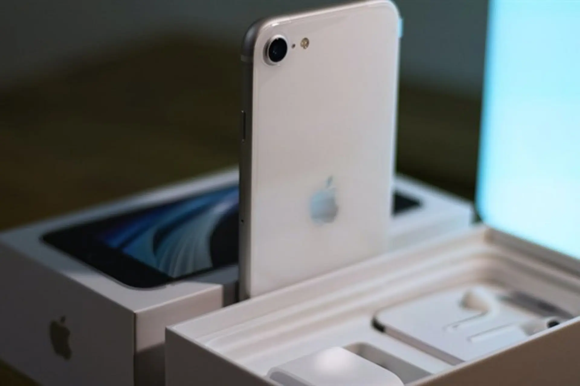 iPhone SE 2022 sẽ có thiết kế không đổi, hỗ trợ 5G