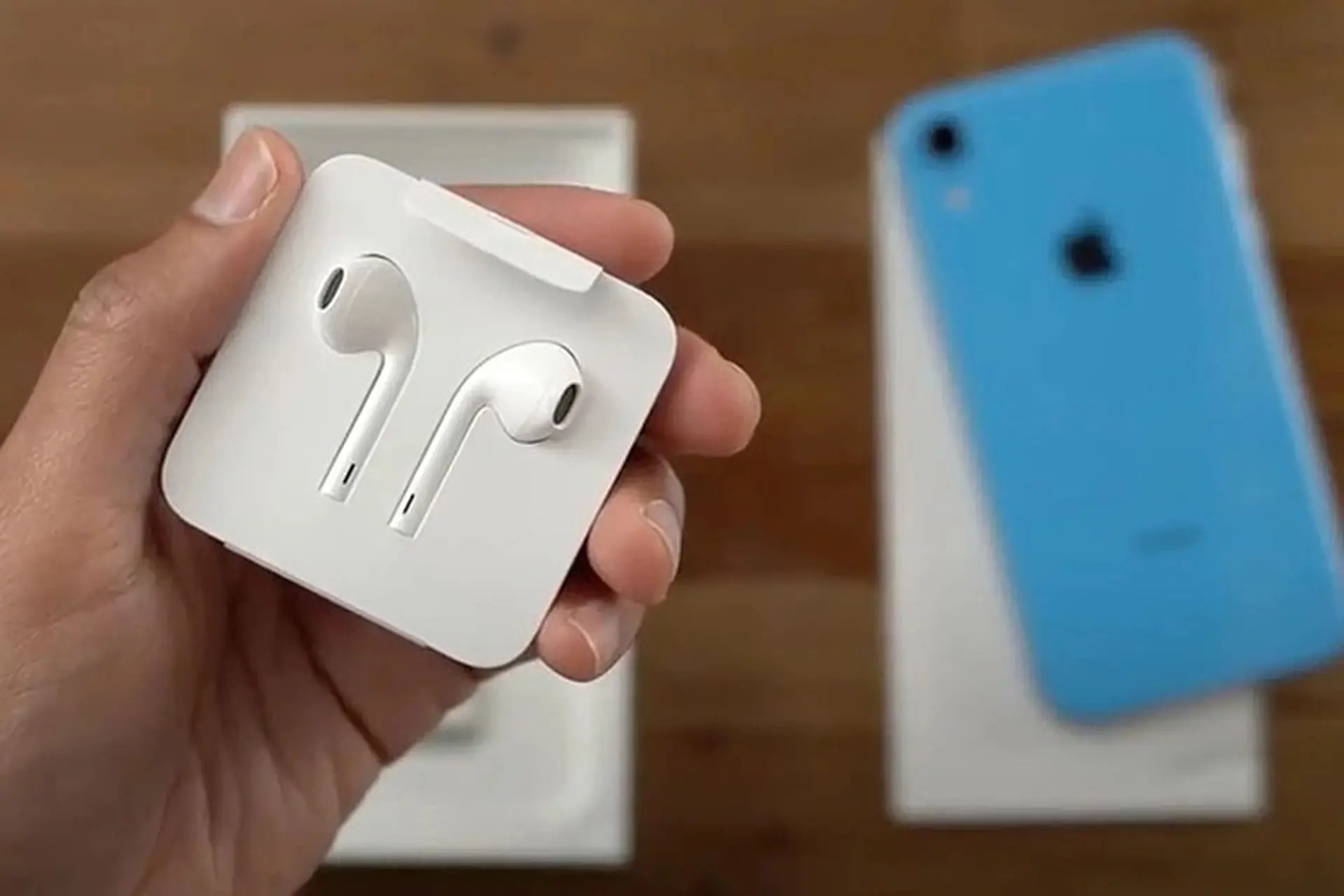 iPhone tại Pháp hiện không còn nhận được tai nghe EarPods