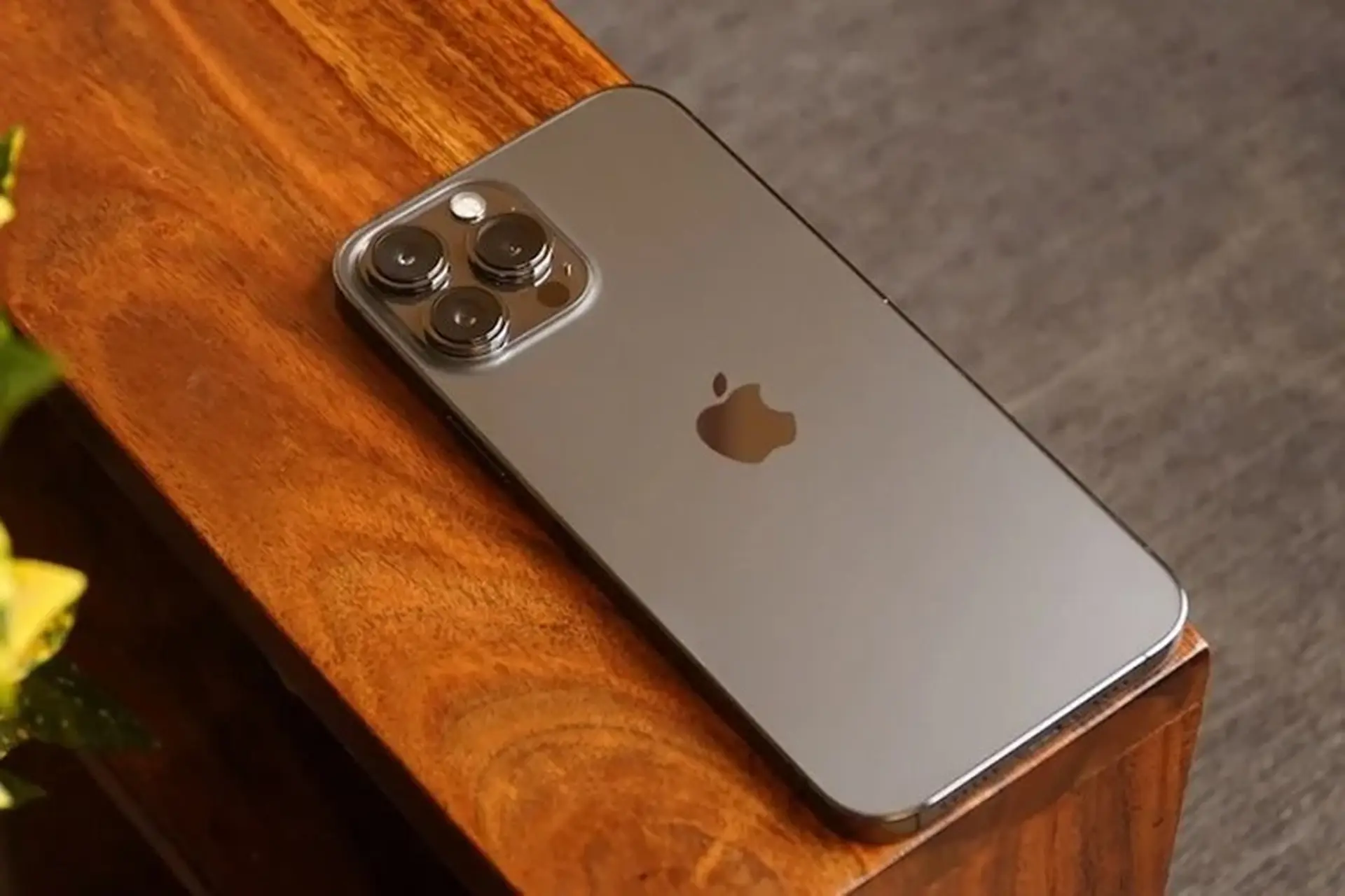 Apple có thể trang bị tính năng nhắn tin khẩn cấp qua vệ tinh và SOS cho iPhone 14