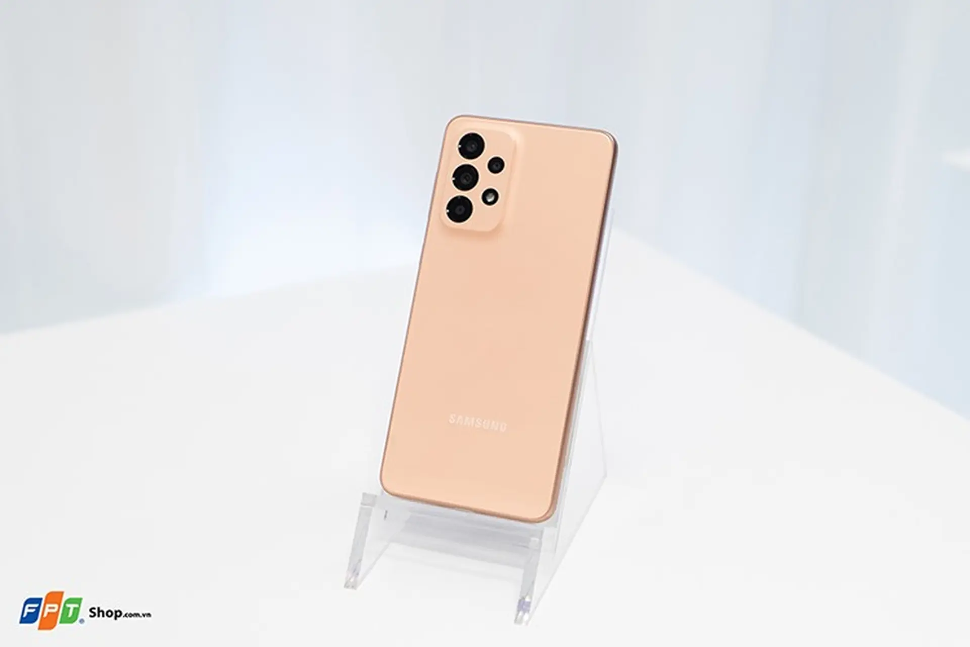 Khoác lên sắc Cam Đào nền nã, Samsung Galaxy A 2022 cuốn hút mọi ánh nhìn