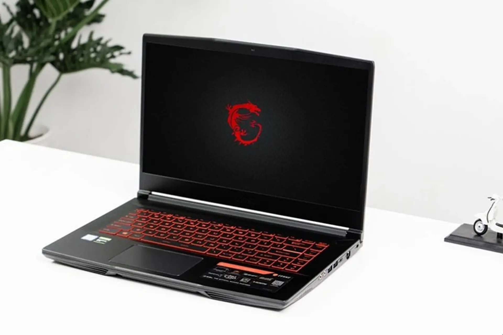 MSI Gaming GF63: Giá rẻ nhưng chơi game tốt