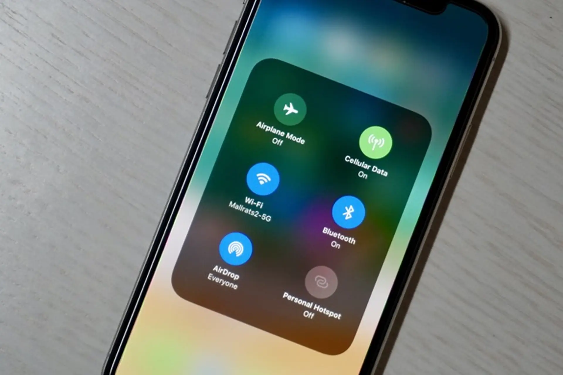 Nguyên nhân và cách khắc phục: iPhone tự bật WiFi và Bluetooth 