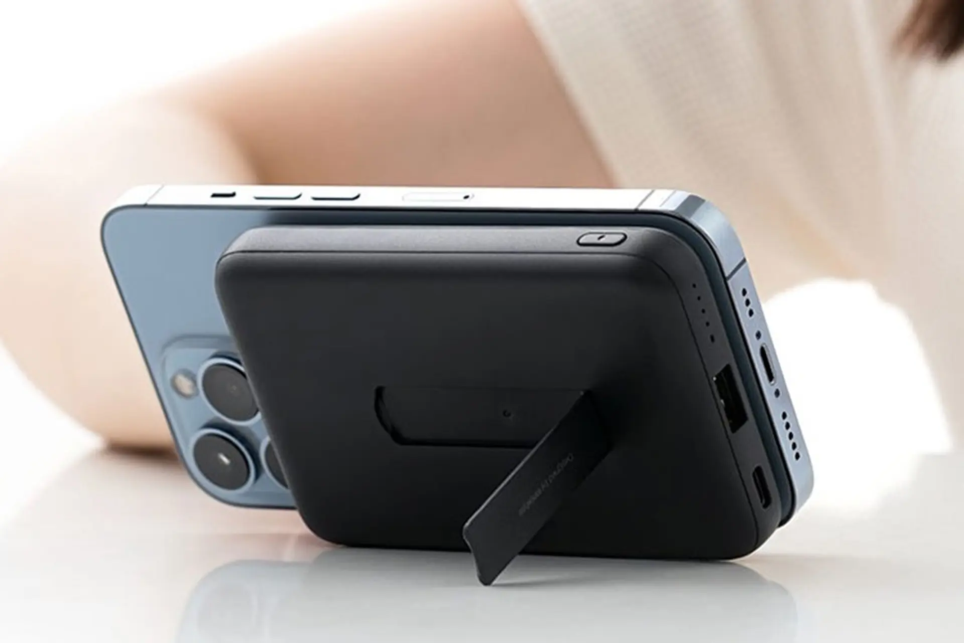 3 mẫu sạc dự phòng đang giảm giá hấp dẫn tại FPT Shop chào hè 2022