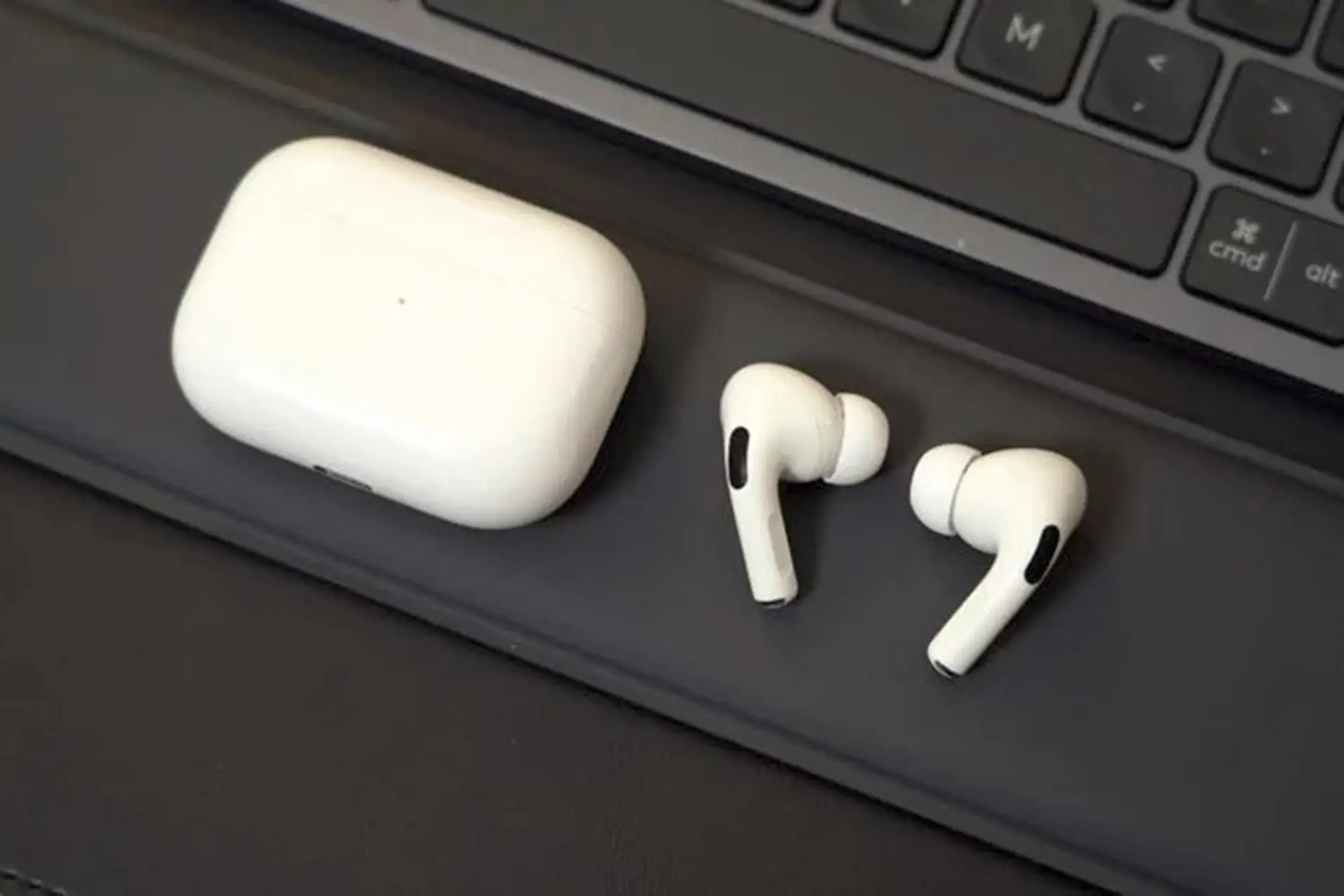 Apple sẽ chuyển sang sử dụng cổng USB-C cho AirPods, MagSafe Battery Pack,...