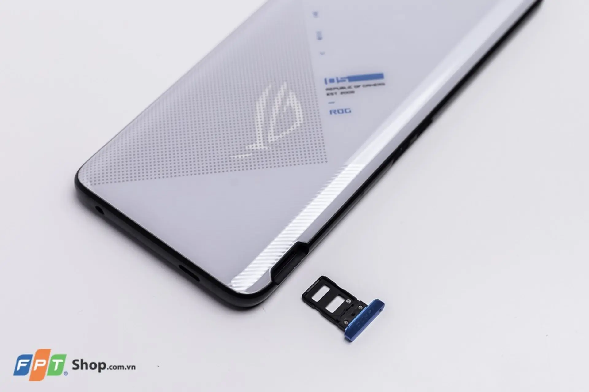 https://fptshop.com.vn/