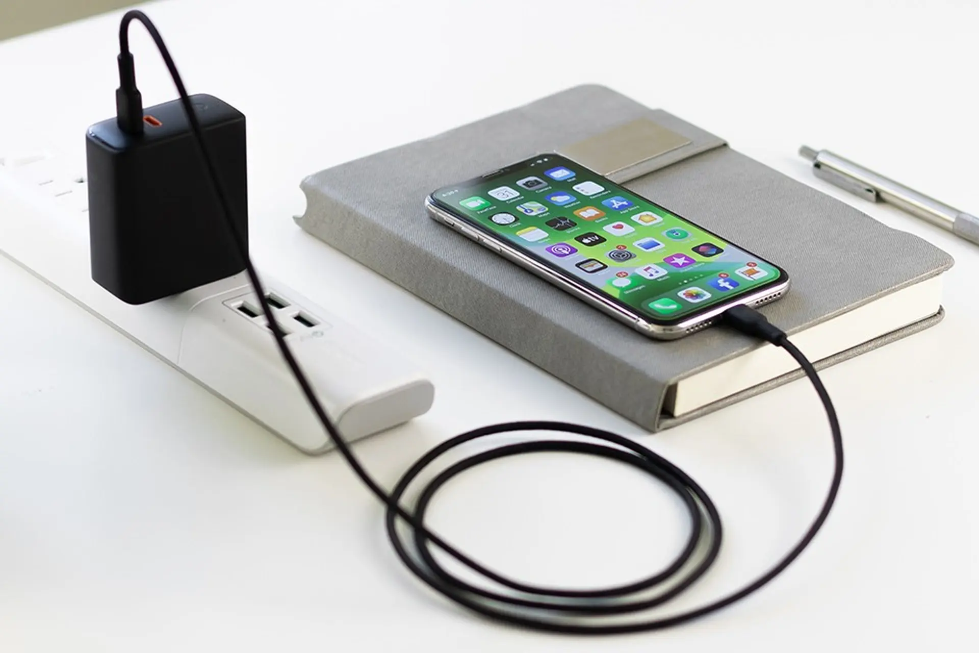 Cáp sạc nhanh là gì? So sánh cáp sạc nhanh và cáp thường