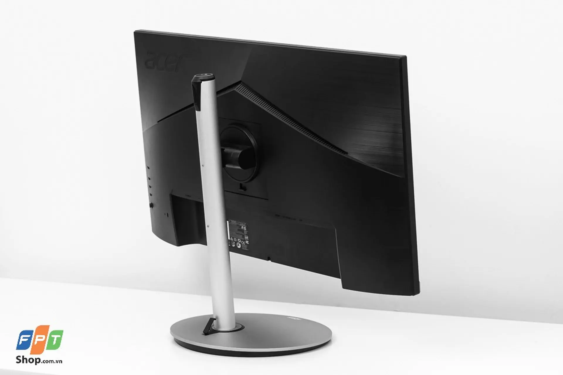 https://fptshop.com.vn/