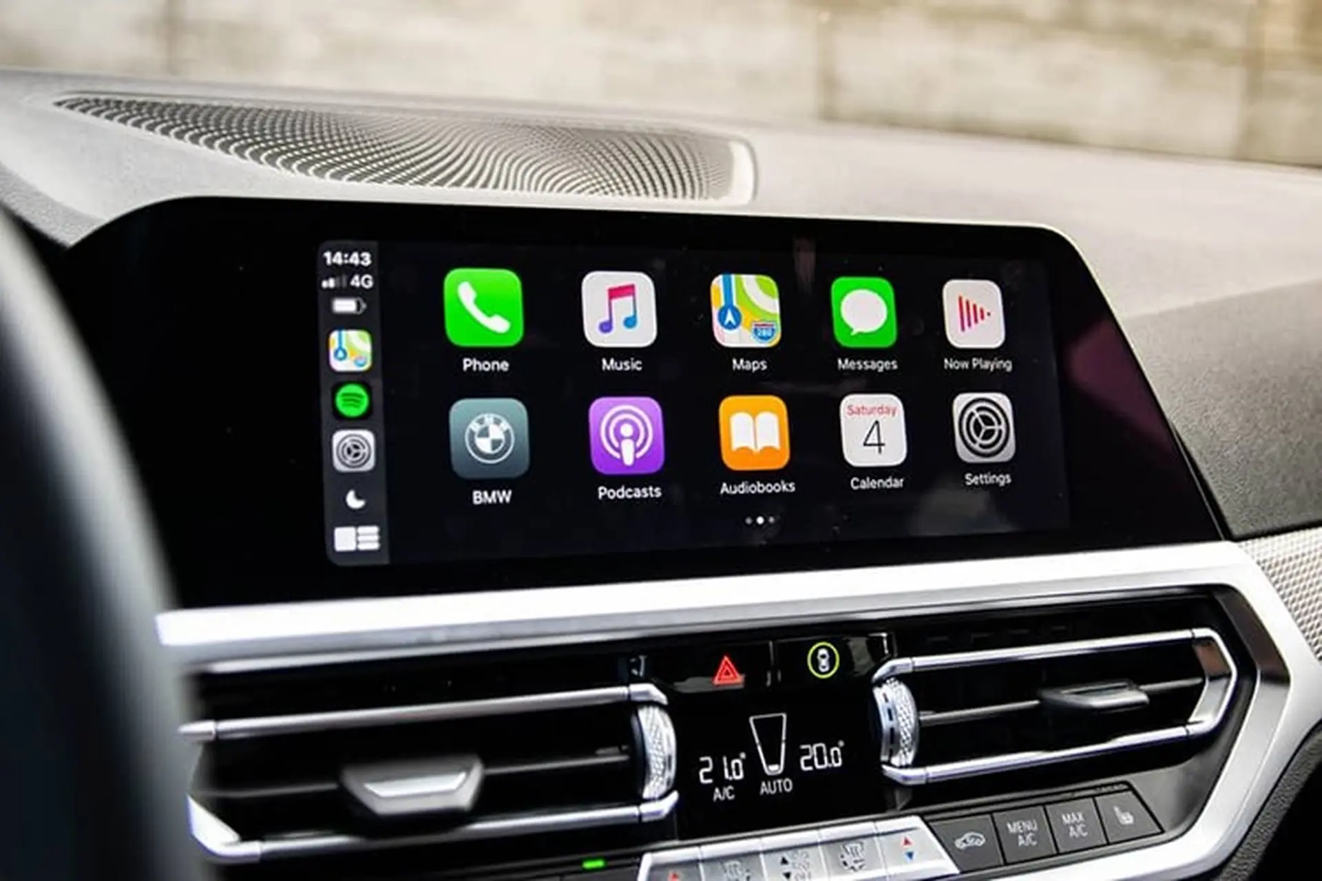 Apple đã mang đến những tính năng mới gì cho CarPlay trên iOS 16?