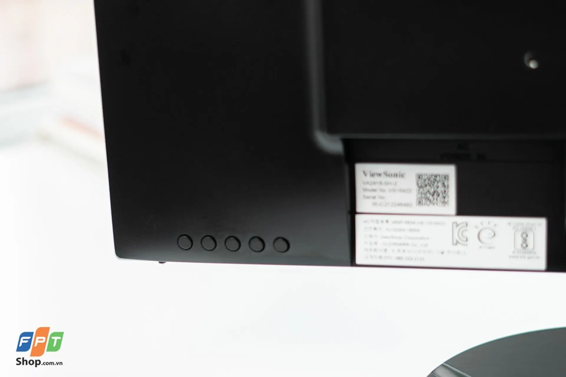 https://fptshop.com.vn/