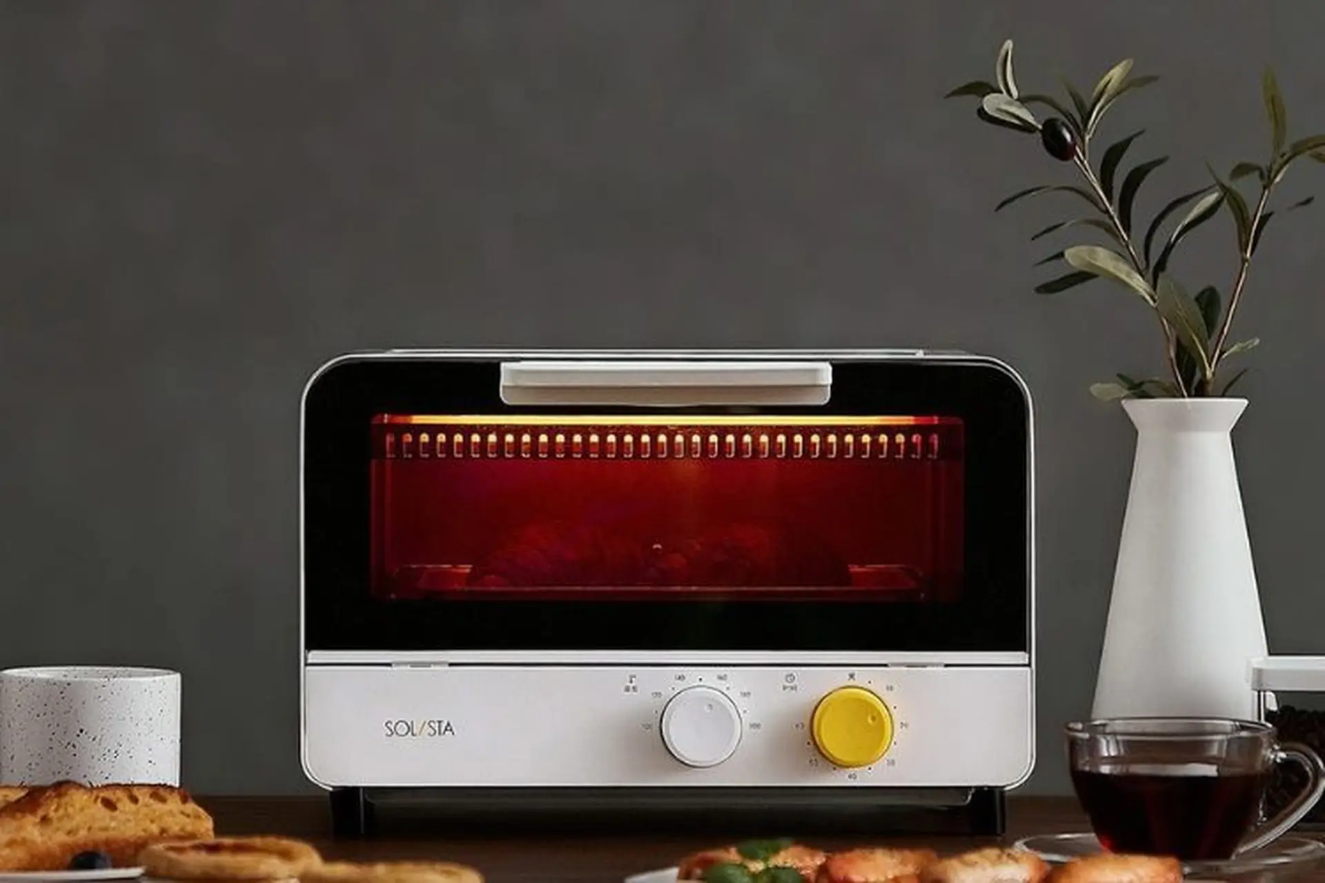 Nên mua lò nướng Xiaomi hay nồi chiên không dầu Xiaomi