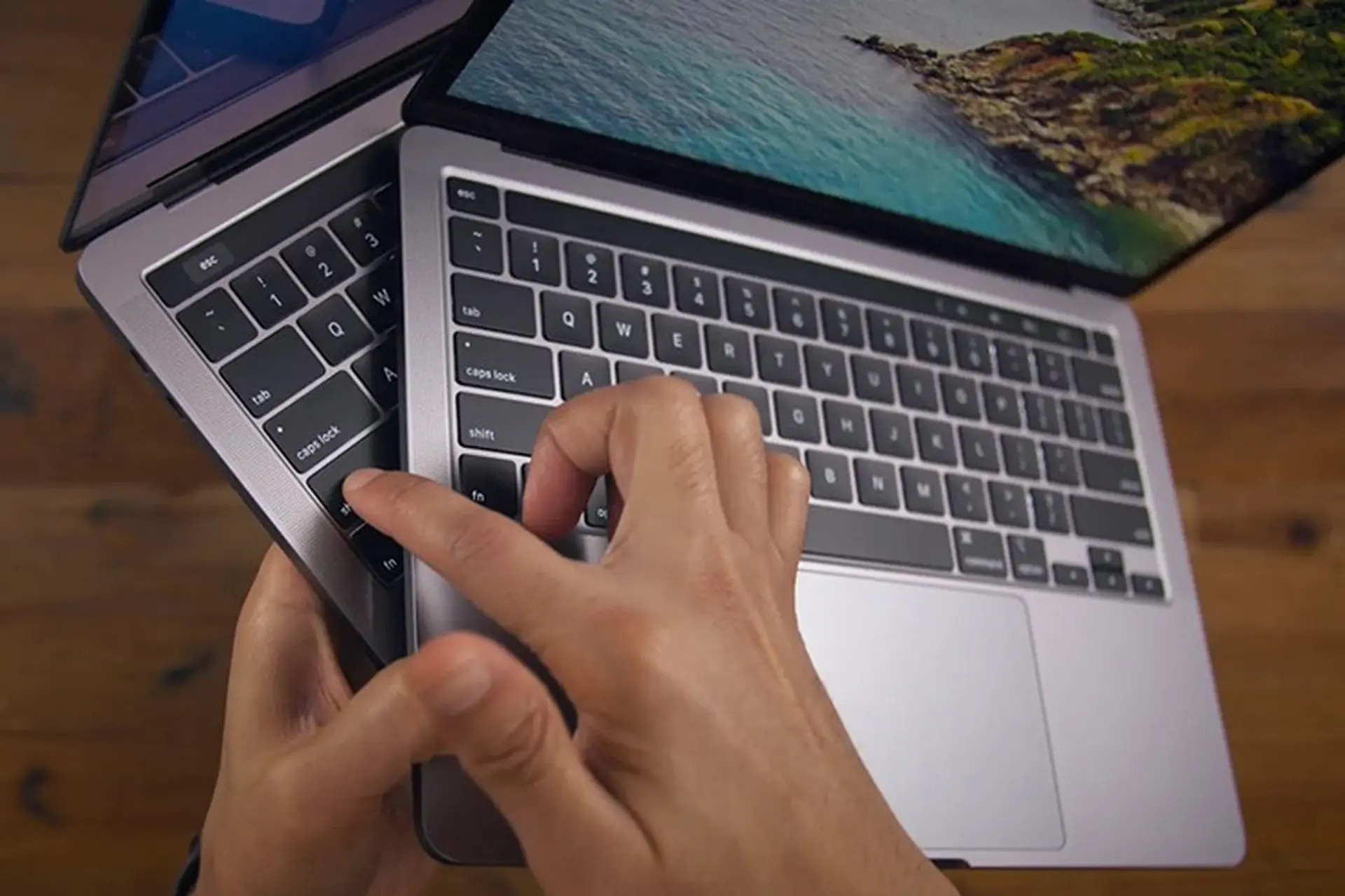 Bàn phím cánh bướm của MacBook lỗi khiến Apple bị phạt 50 triệu USD
