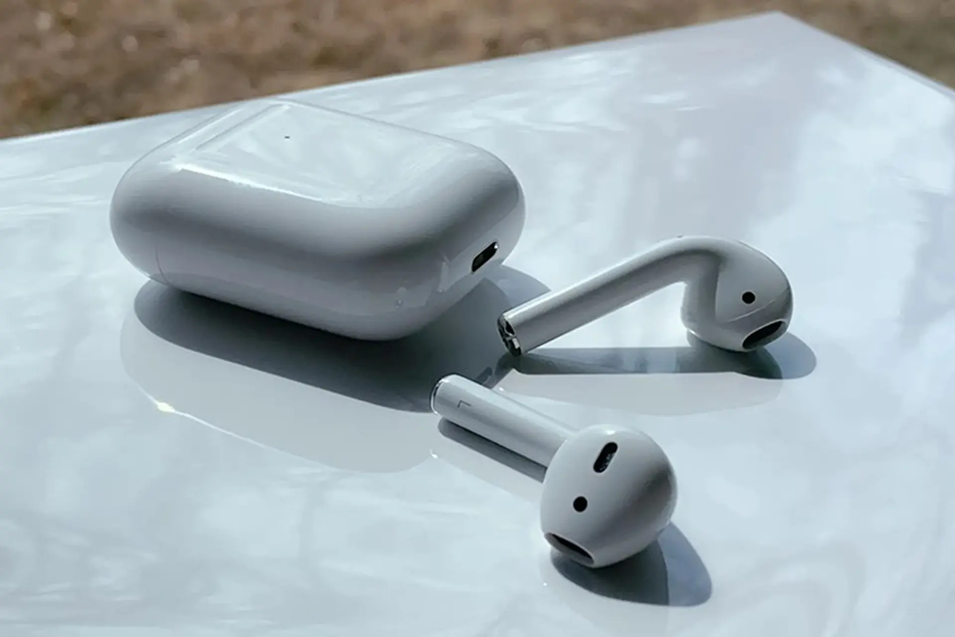 Có nên mua tai nghe AirPods 2 vào năm 2022?