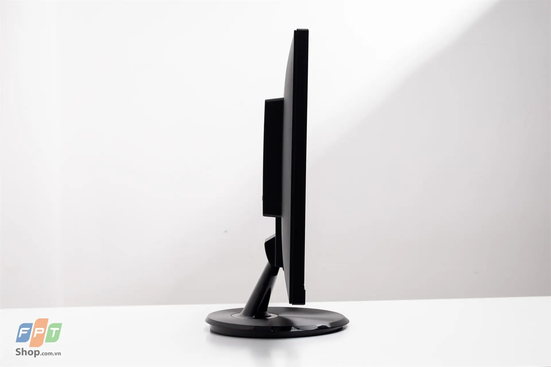 https://fptshop.com.vn/