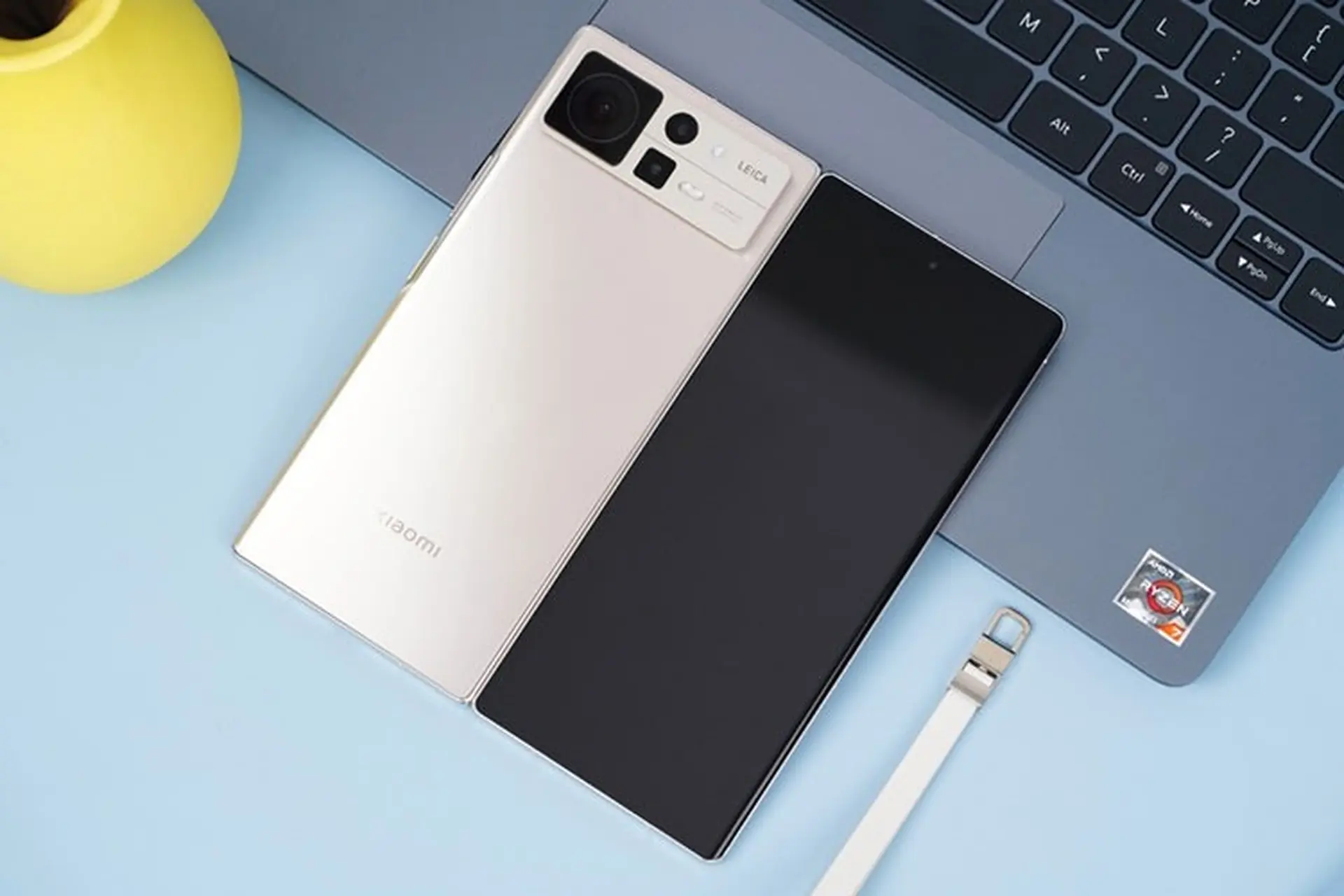 Trên tay Xiaomi MIX Fold 2: Snapdragon 8+ Gen 1, camera Leica và giá rẻ hơn Galaxy Z Fold4