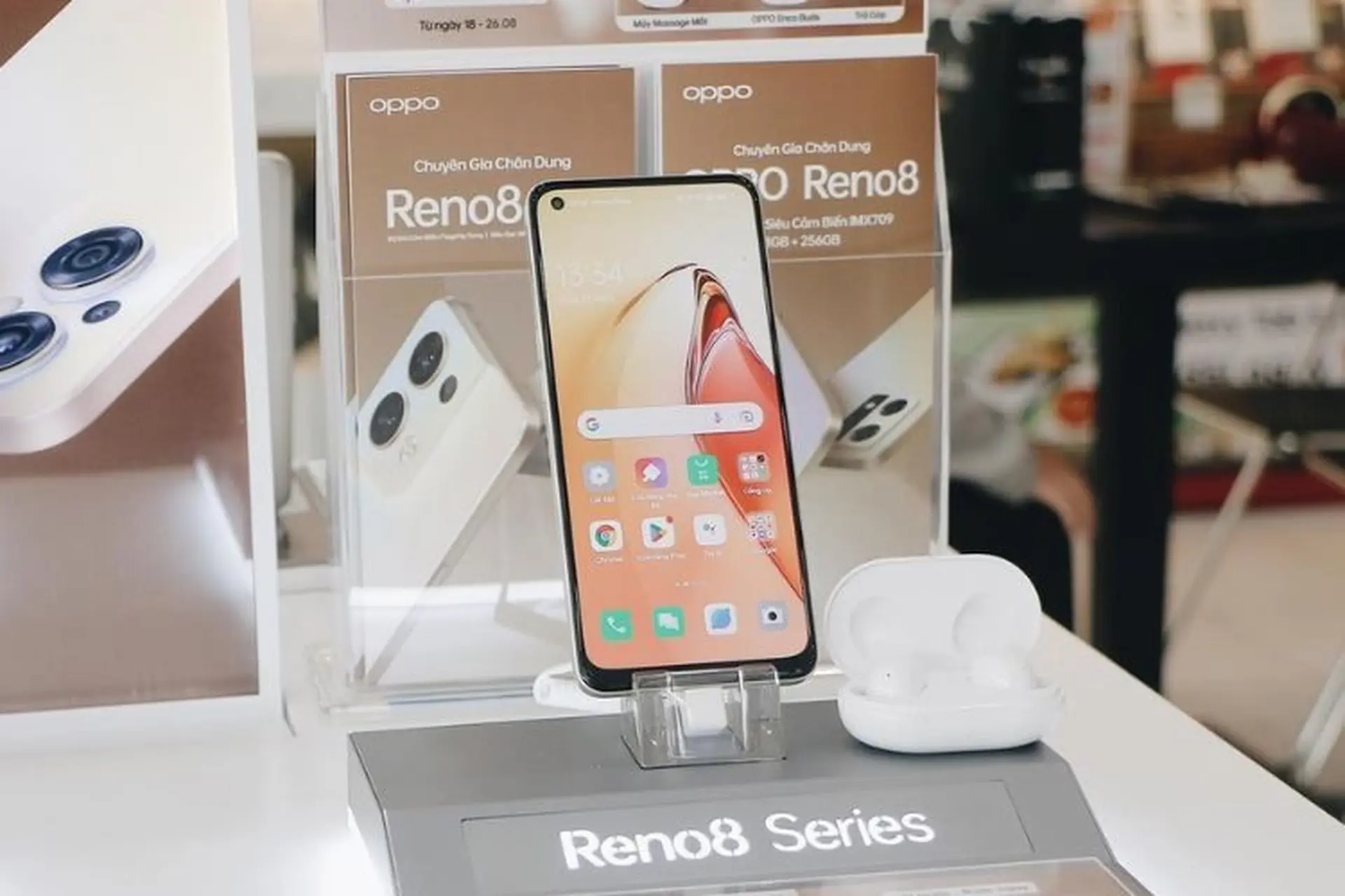 OPPO Reno8 series đã có sản phẩm trải nghiệm tại FPT Shop, trải nghiệm ngay!