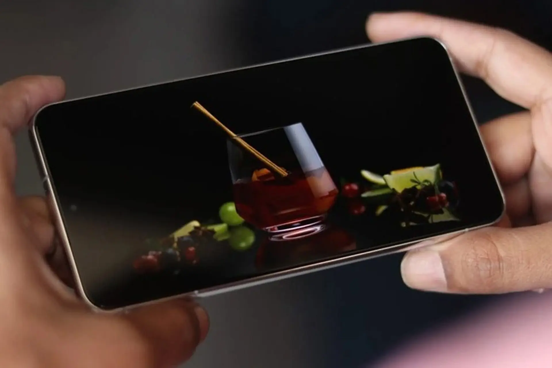 Samsung sẽ trang bị màn hình phẳng cho Galaxy S23 Ultra?