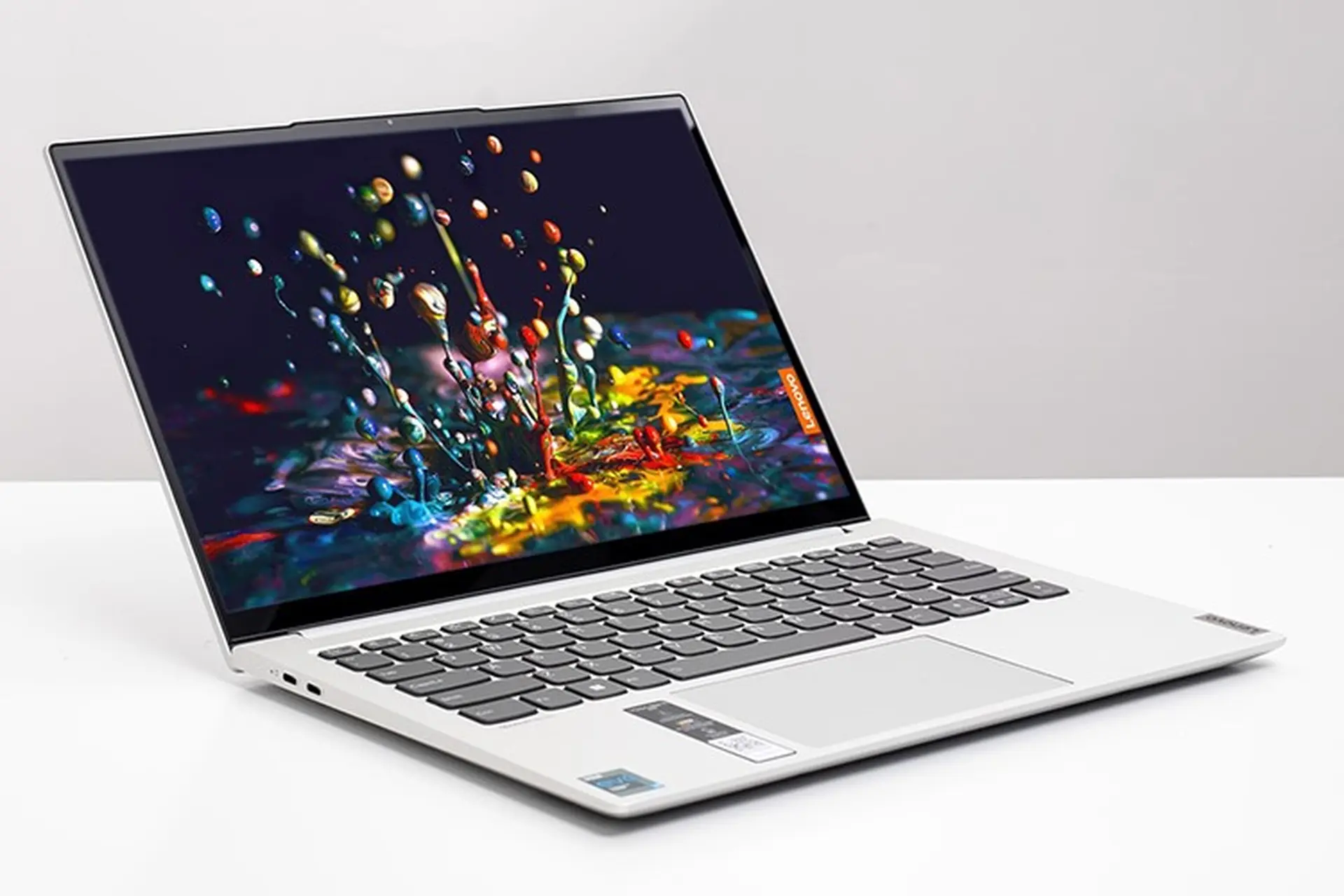 Đánh giá Lenovo Yoga Slim 7 Pro 14IHU5: Laptop màn hình 14 inch 2.8K OLED cực đỉnh cho công việc đồ họa