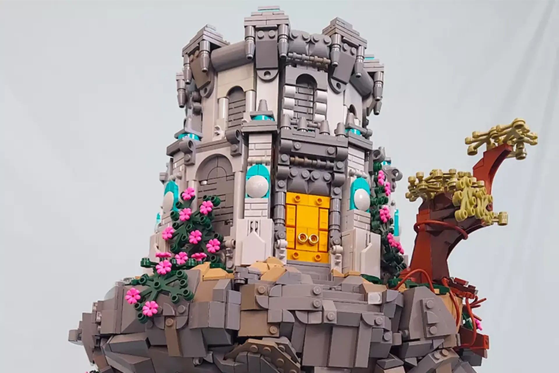 Người hâm mộ Elden Ring xây dựng Lăng mộ từ Lego ấn tượng