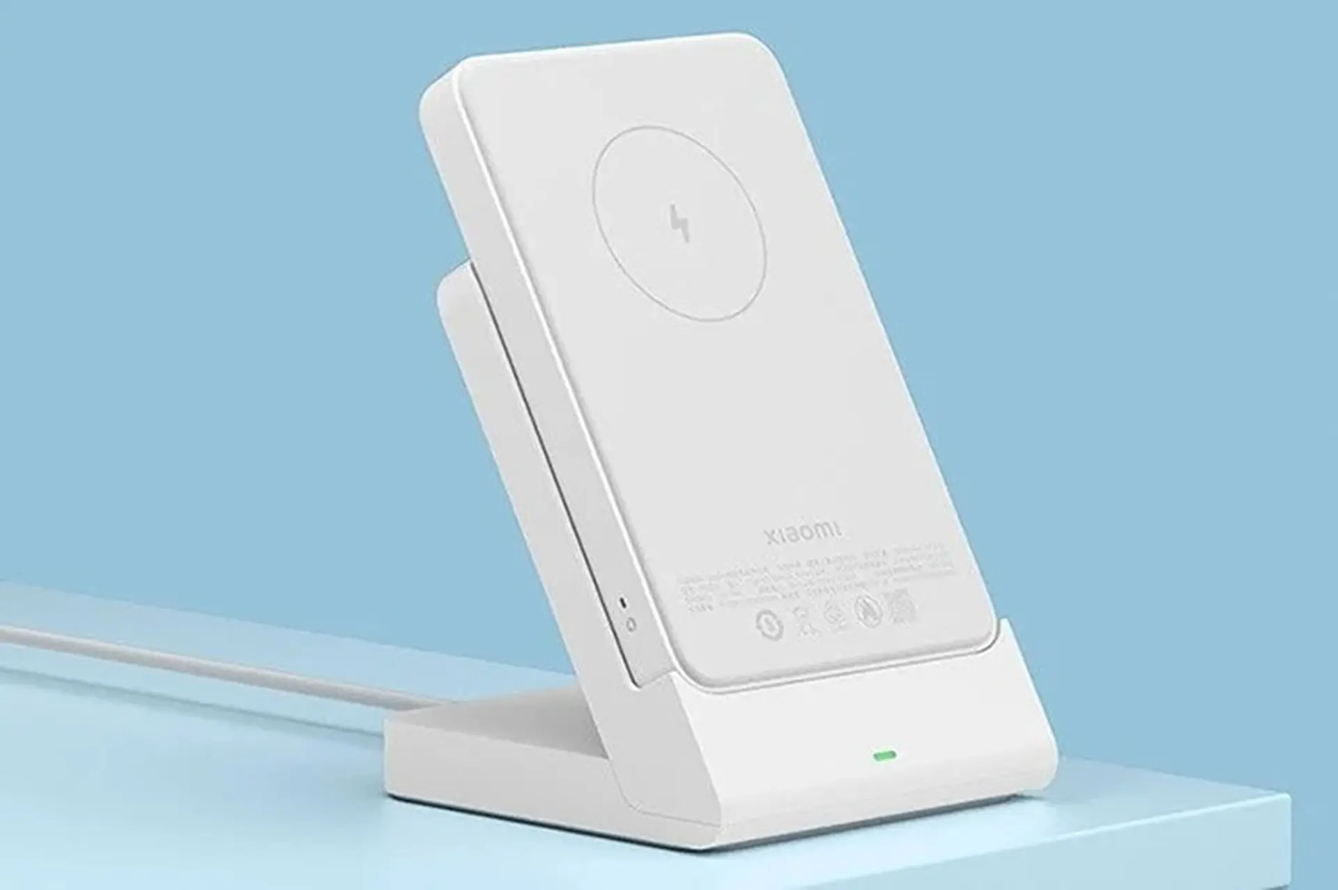 Xiaomi ra mắt pin dự phòng kiêm sạc không dây cho iPhone
