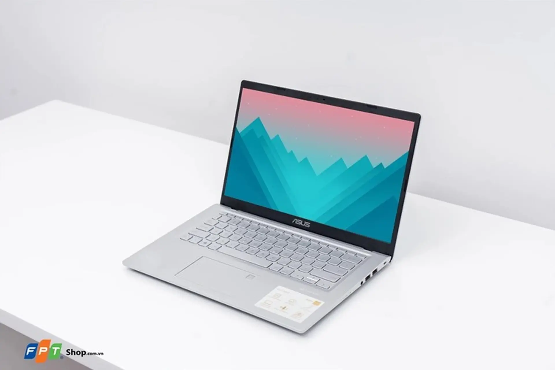 Top 5 laptop cho sinh viên luật, “hời” giá chuẩn chất lượng