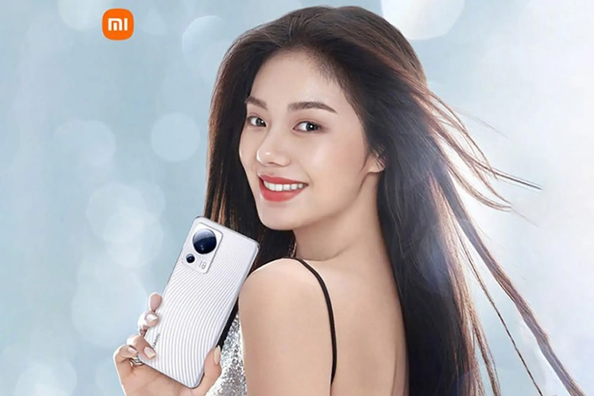 Xiaomi CIVI 2 lộ thiết kế mặt trước với màn hình đục lỗ hình viên thuốc