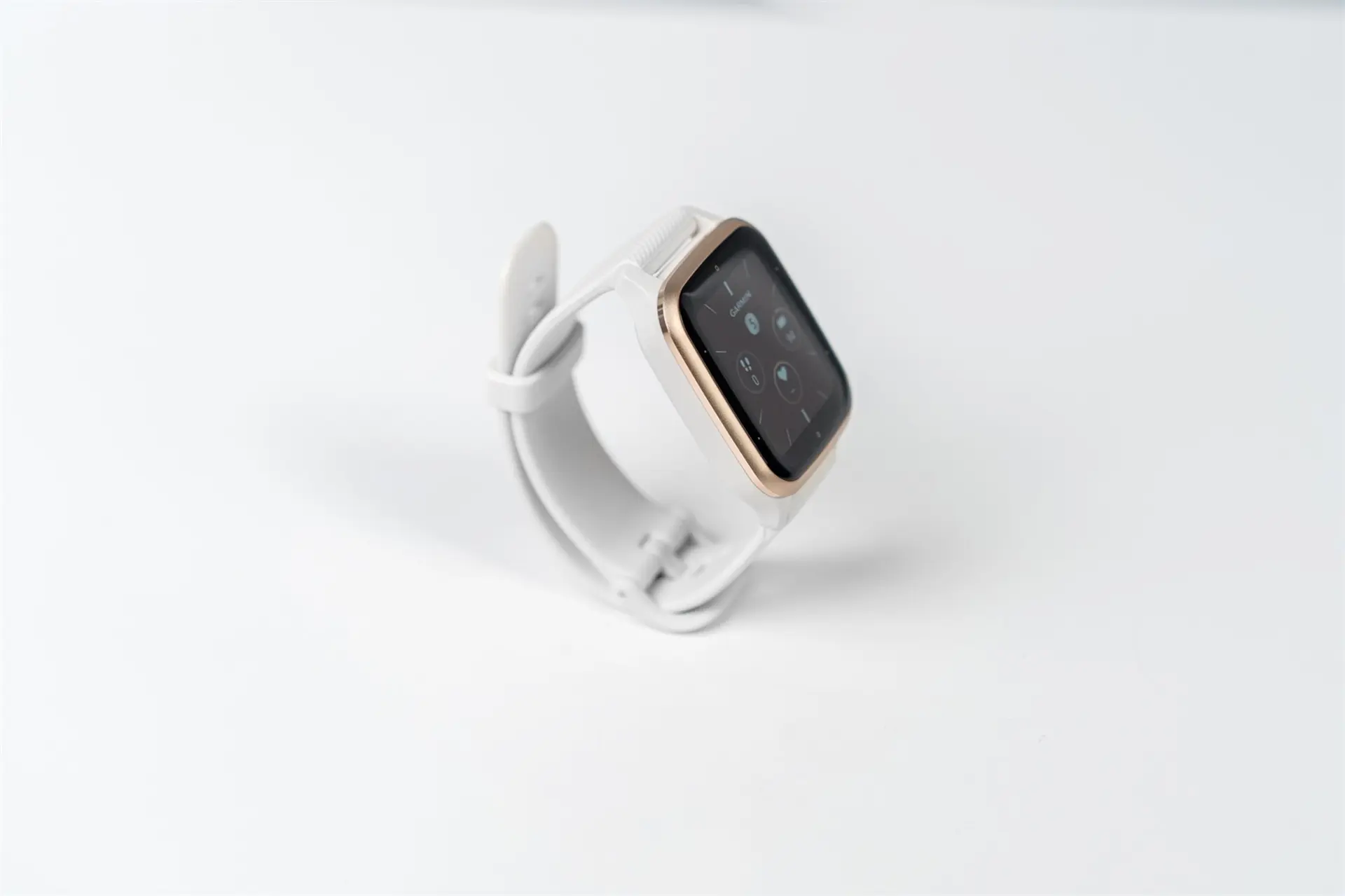 https://fptshop.com.vn/