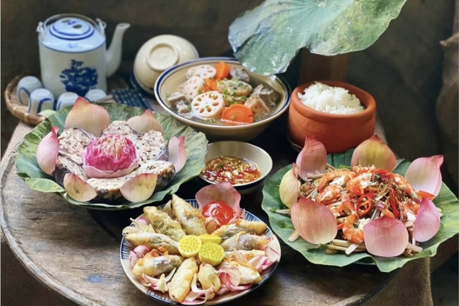 Củ sen nấu món gì ngon? Gợi ý 5 món ăn thanh đạm, giải nhiệt dễ làm từ củ sen